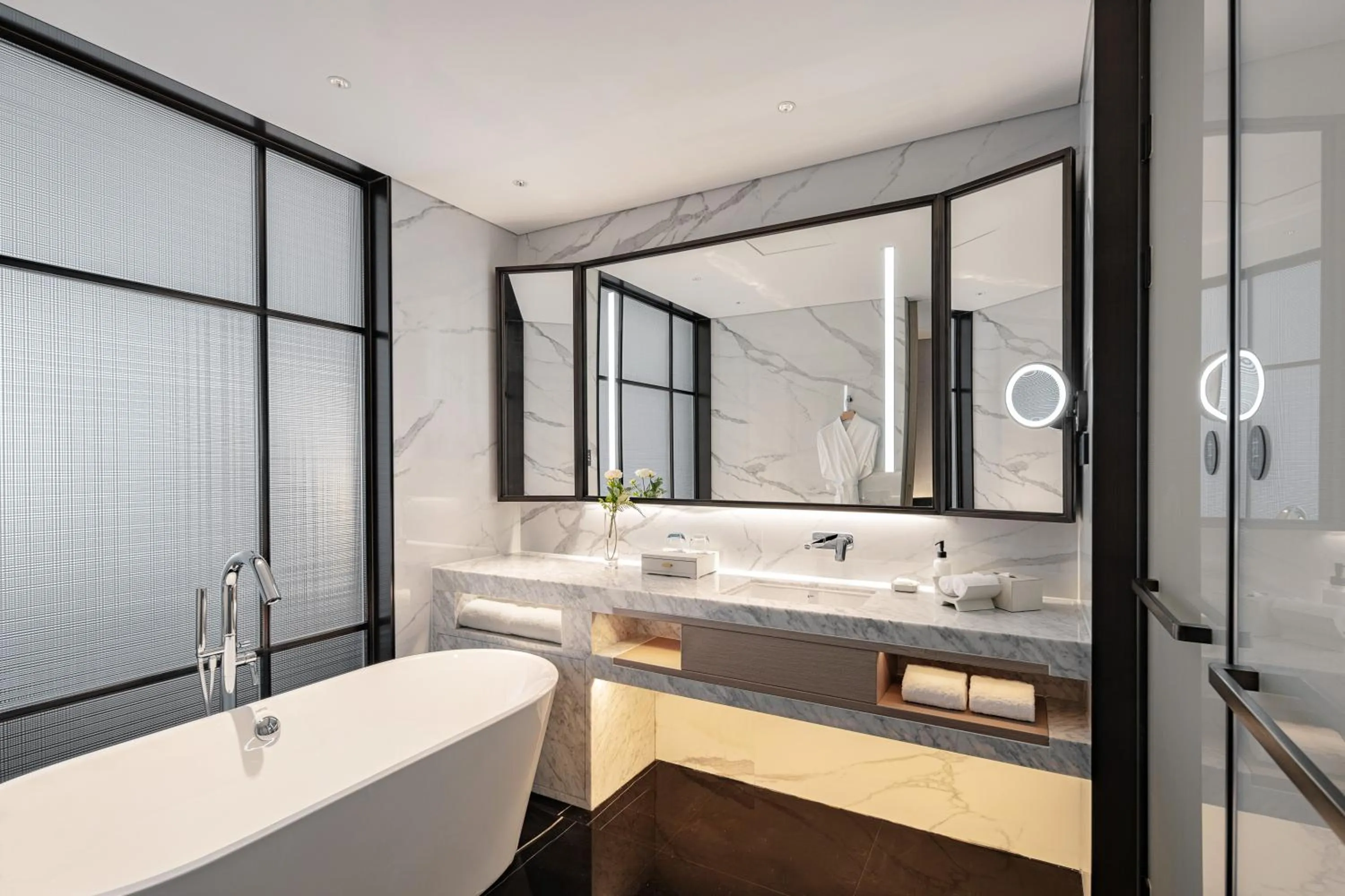 Hot Tub in Grand Mercure Shenzhen Guangming