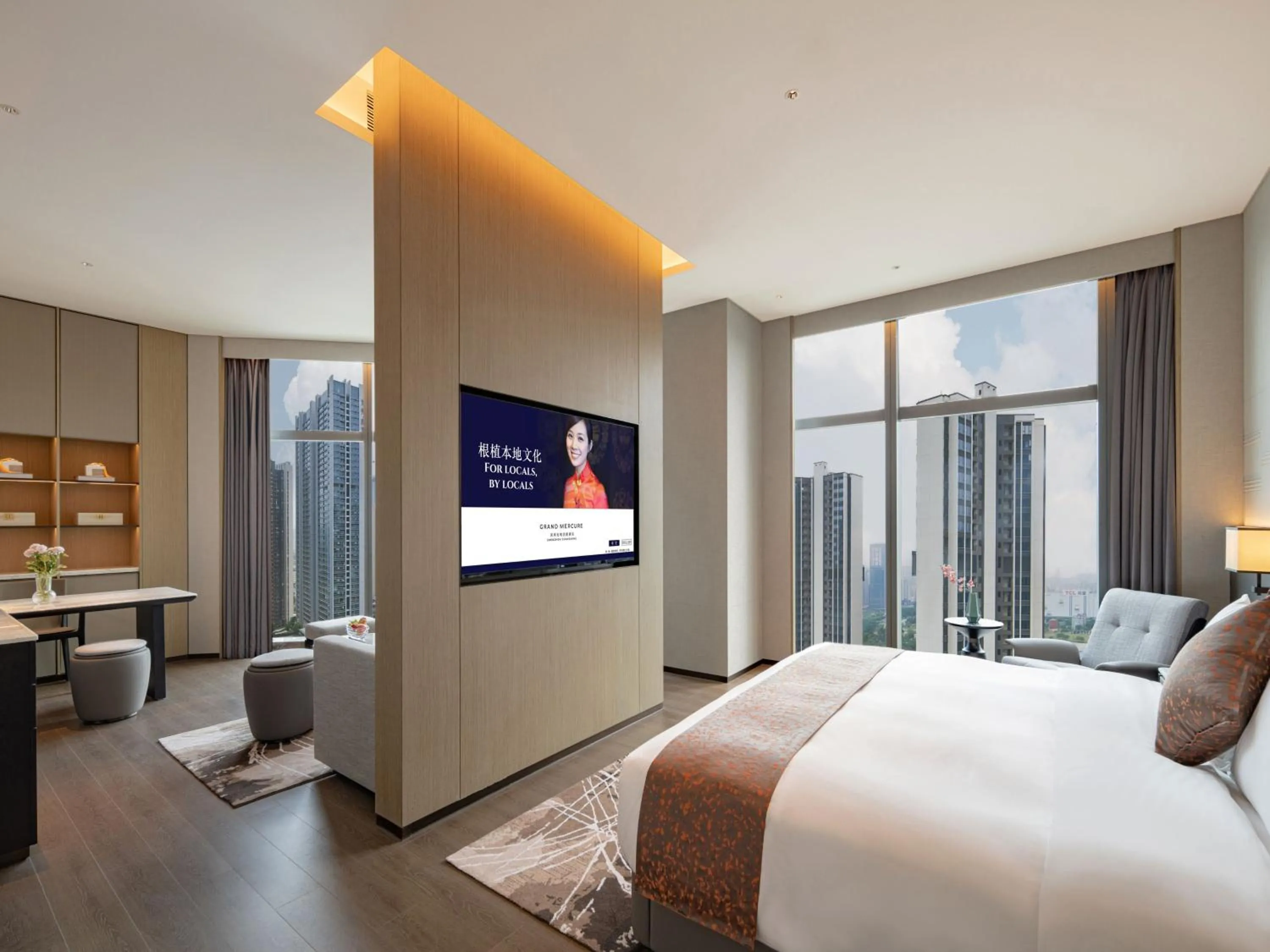 Photo of the whole room, Bed in Grand Mercure Shenzhen Guangming