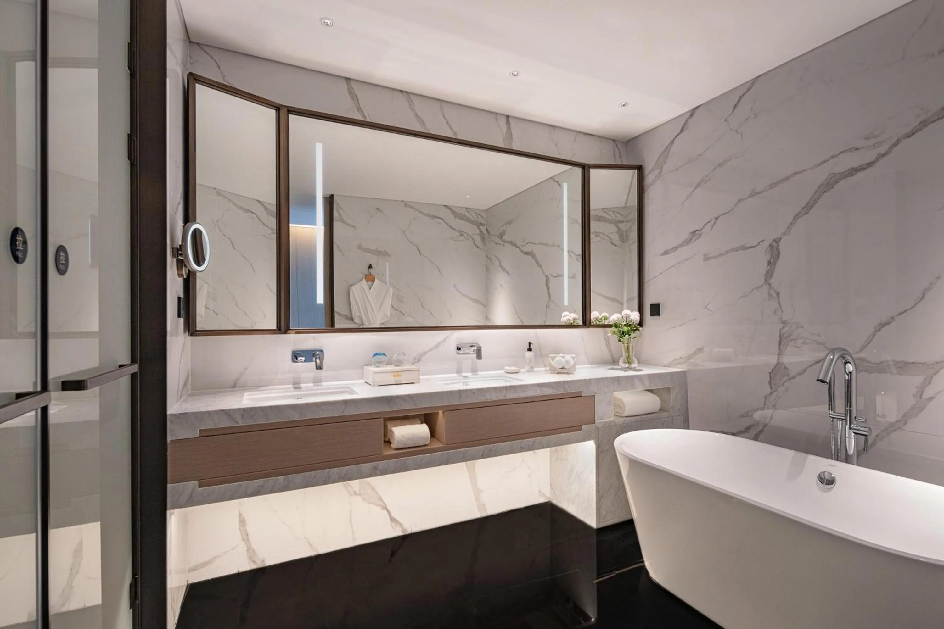 Hot Tub in Grand Mercure Shenzhen Guangming