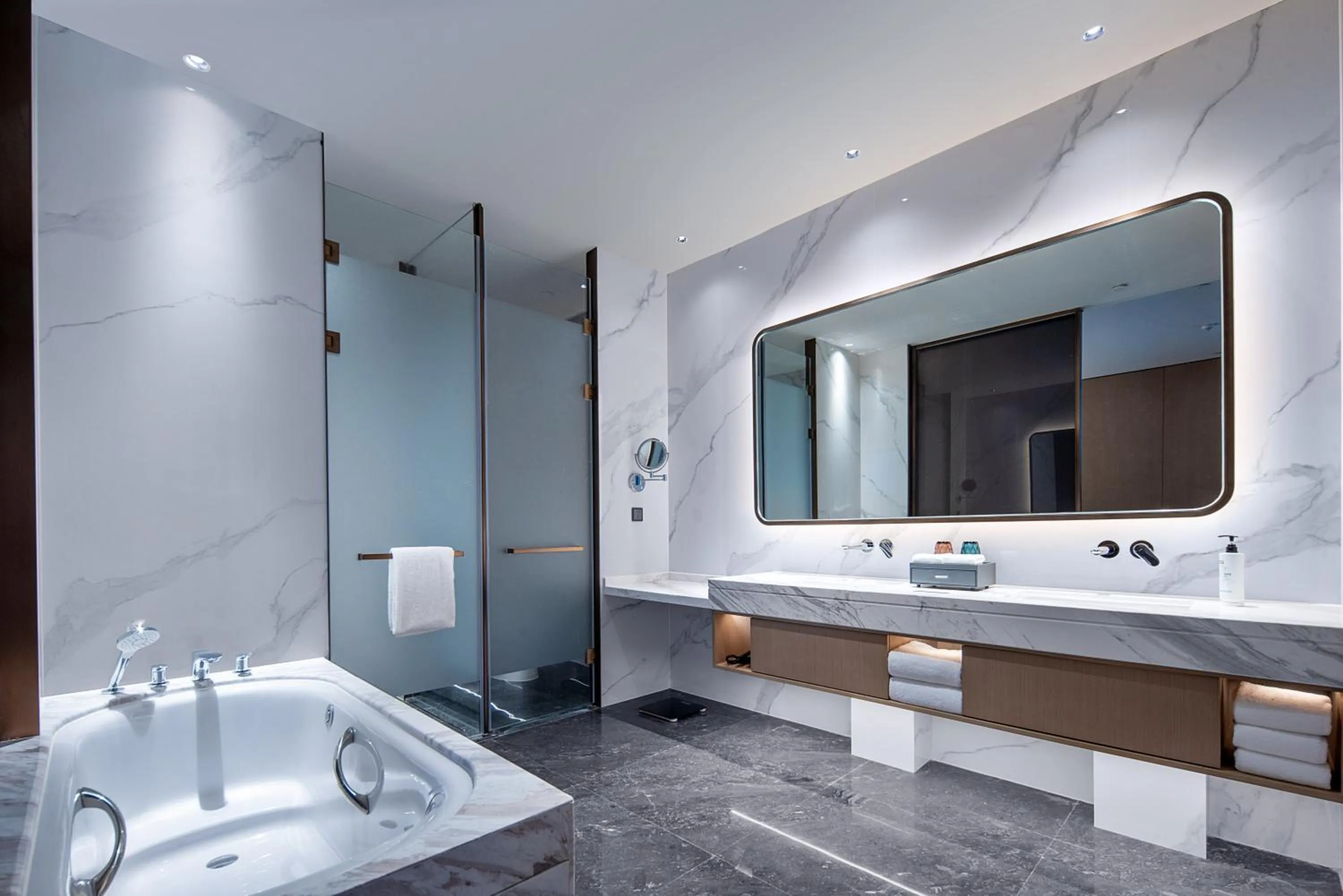 Bathroom in Grand Mercure Chengdu East
