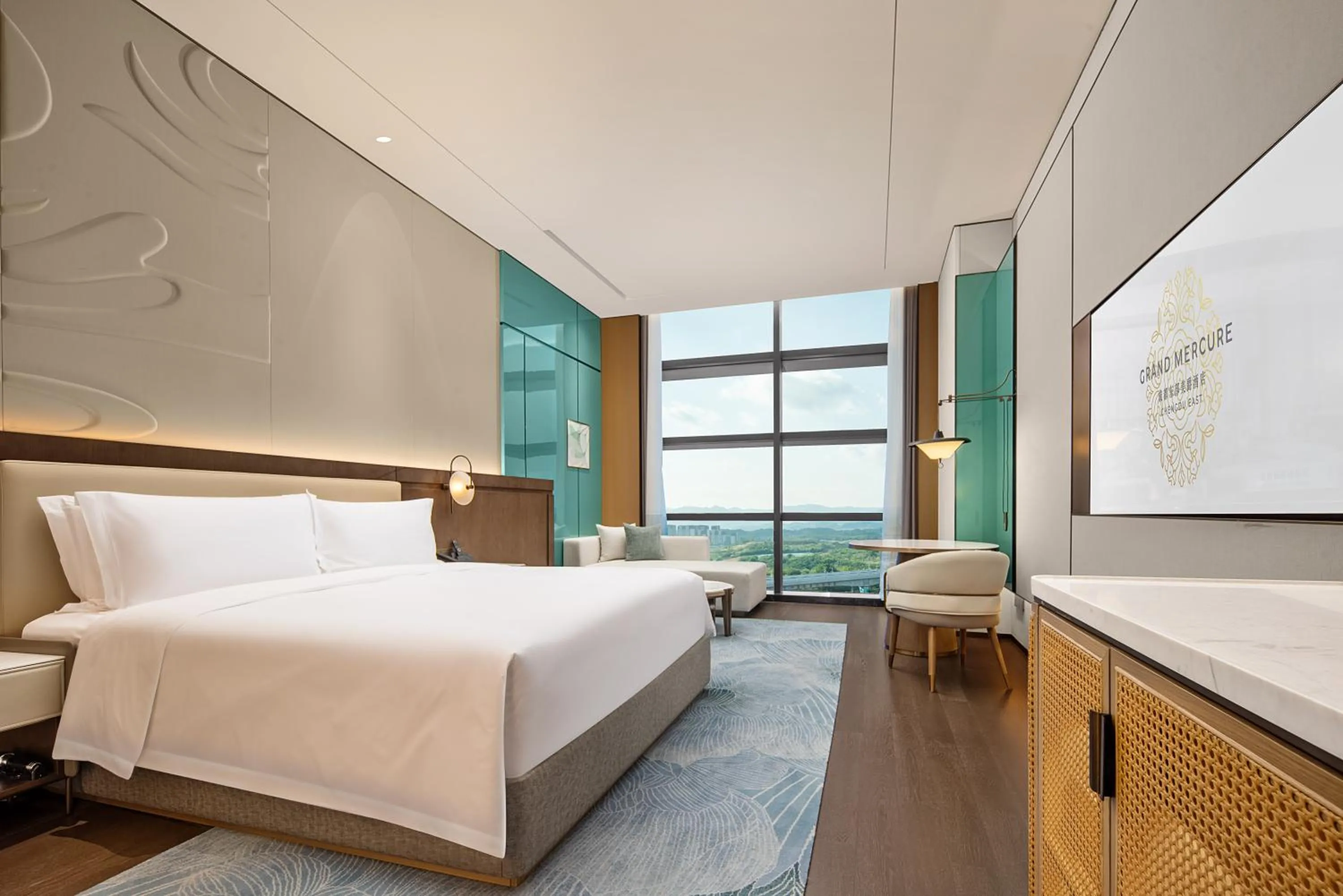 Bed in Grand Mercure Chengdu East