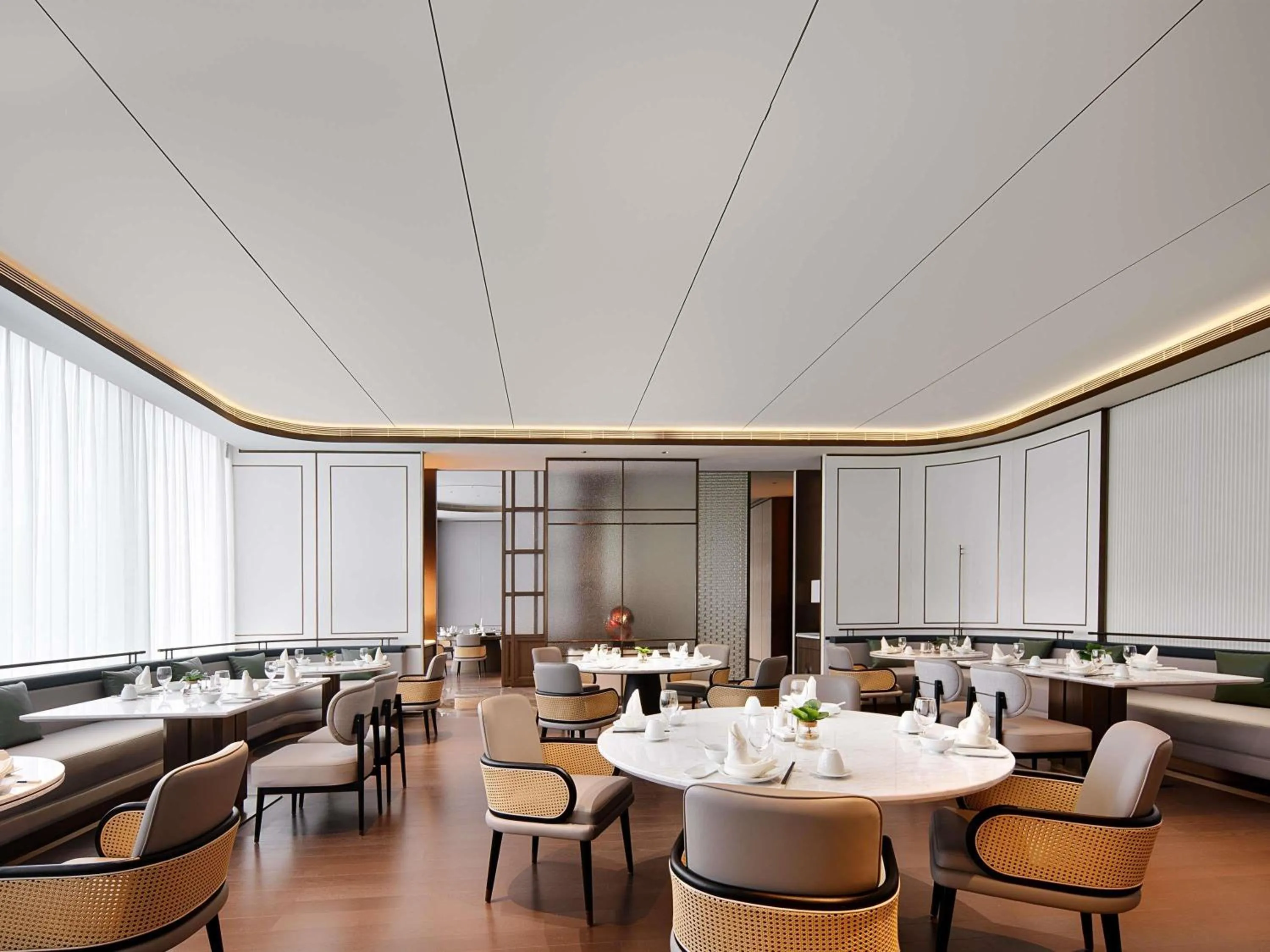 Restaurant/places to eat in Grand Mercure Chengdu East