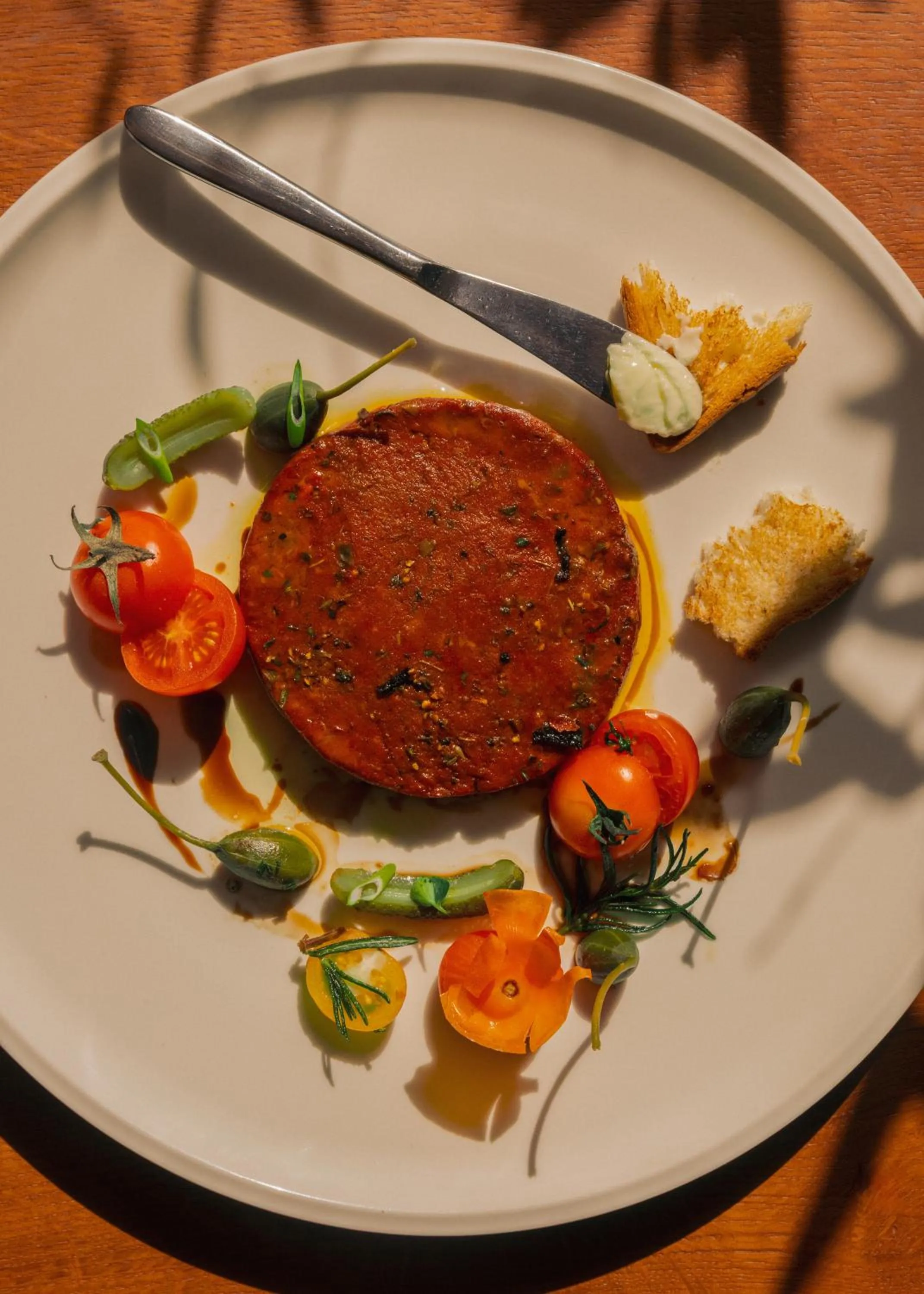 Restaurant/places to eat in Mövenpick Hotel & Apartments Ghala Muscat