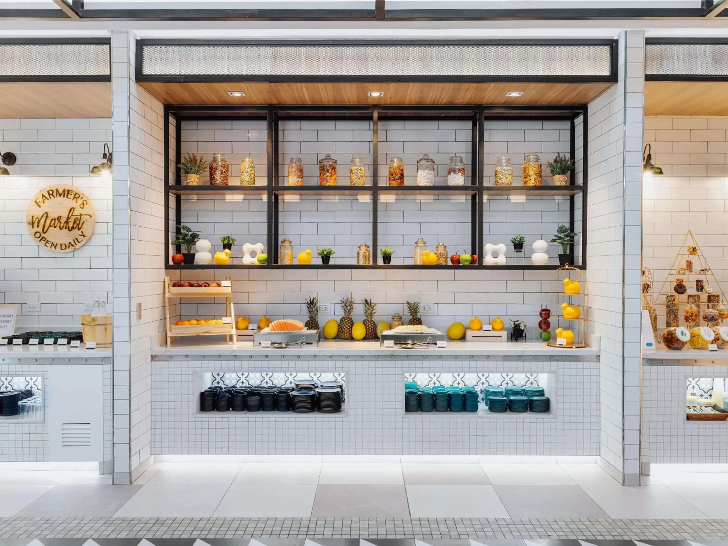 Restaurant/places to eat in ibis Styles Manila Araneta City Restaurant/places to eat in ibis Styles Manila Araneta City