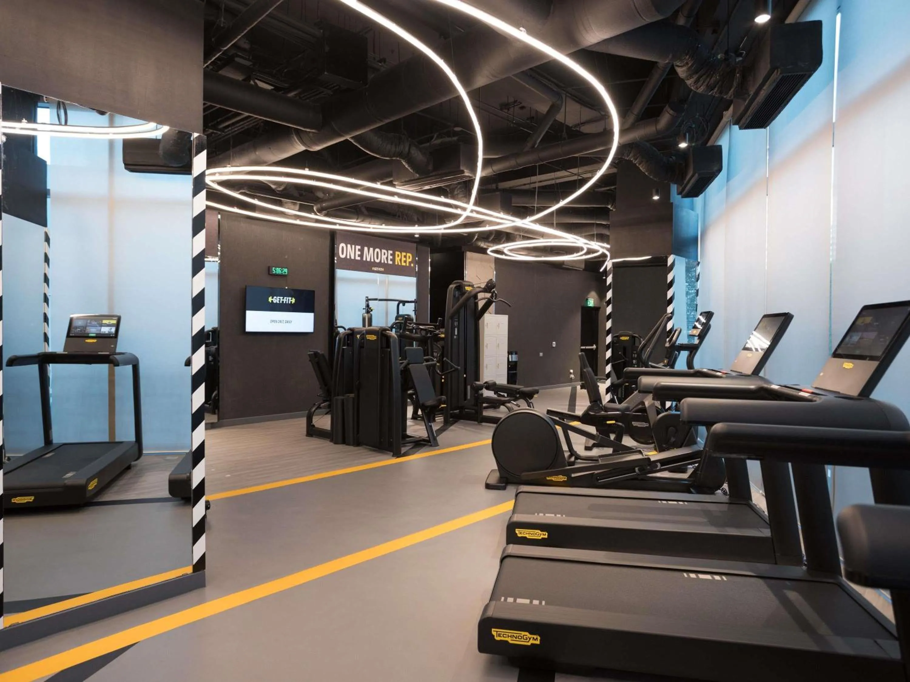 Property building in ibis Styles Manila Araneta City