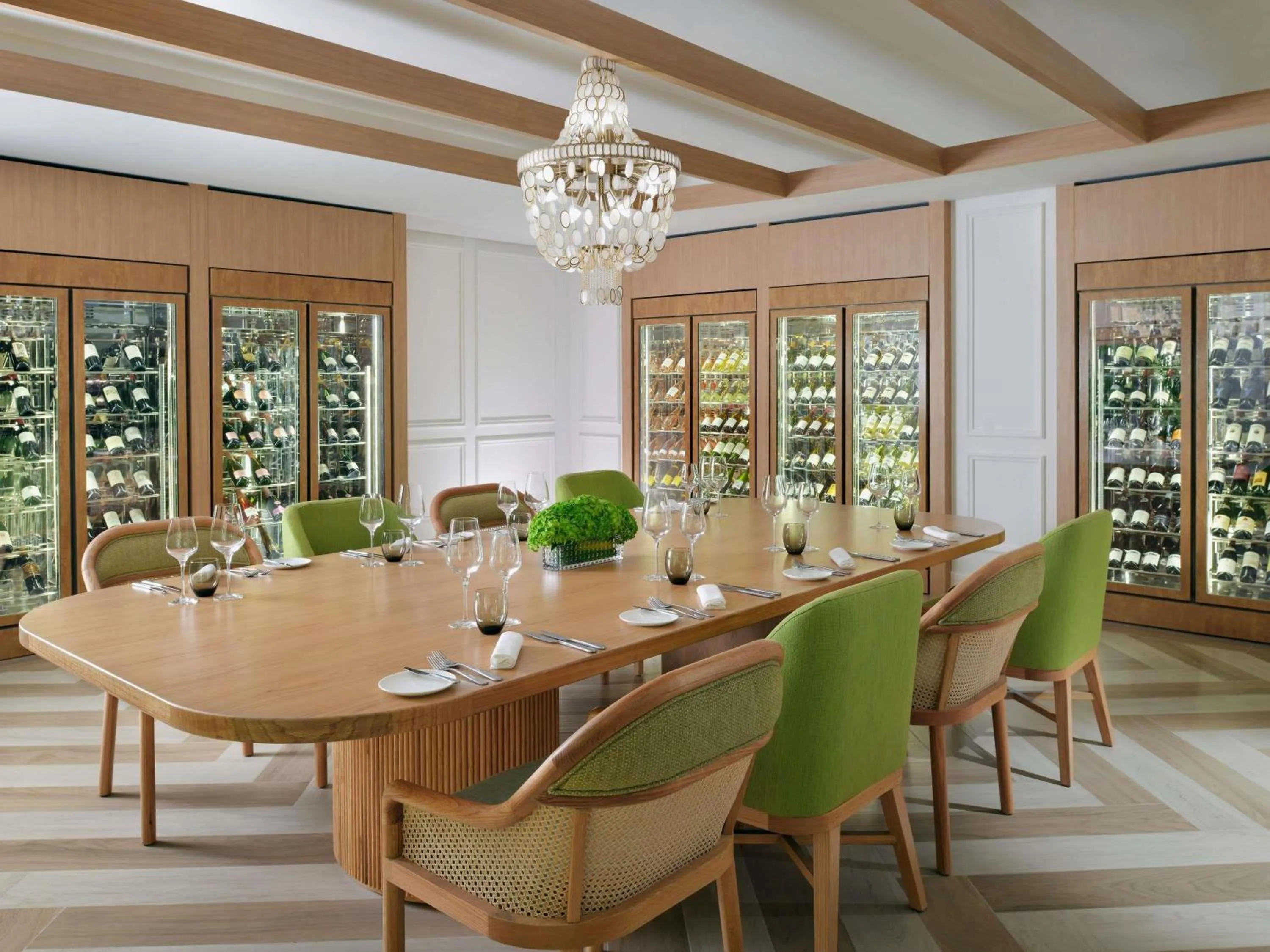 Restaurant/places to eat in Sofitel Al Hamra Beach Resort