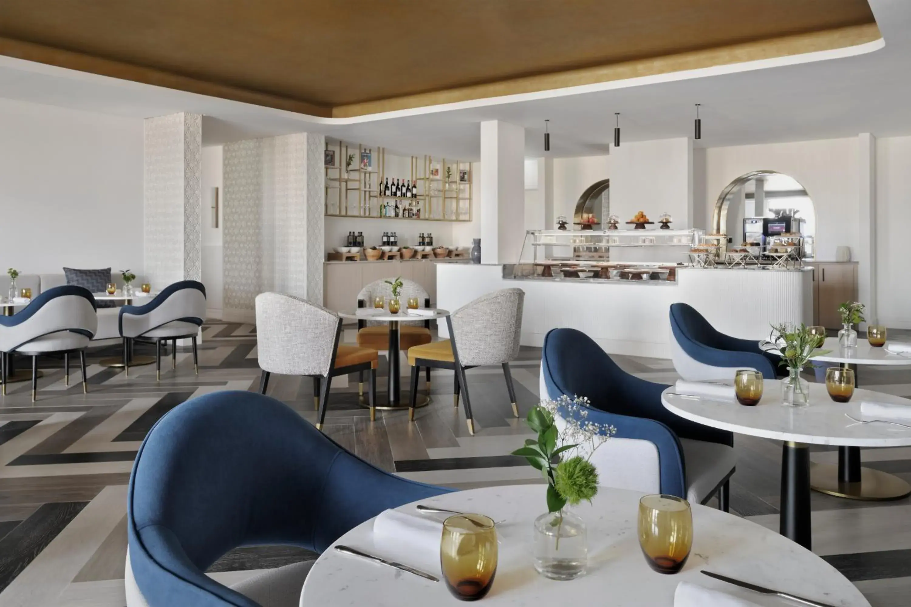 Restaurant/places to eat in Sofitel Al Hamra Beach Resort Restaurant/places to eat in Sofitel Al Hamra Beach Resort