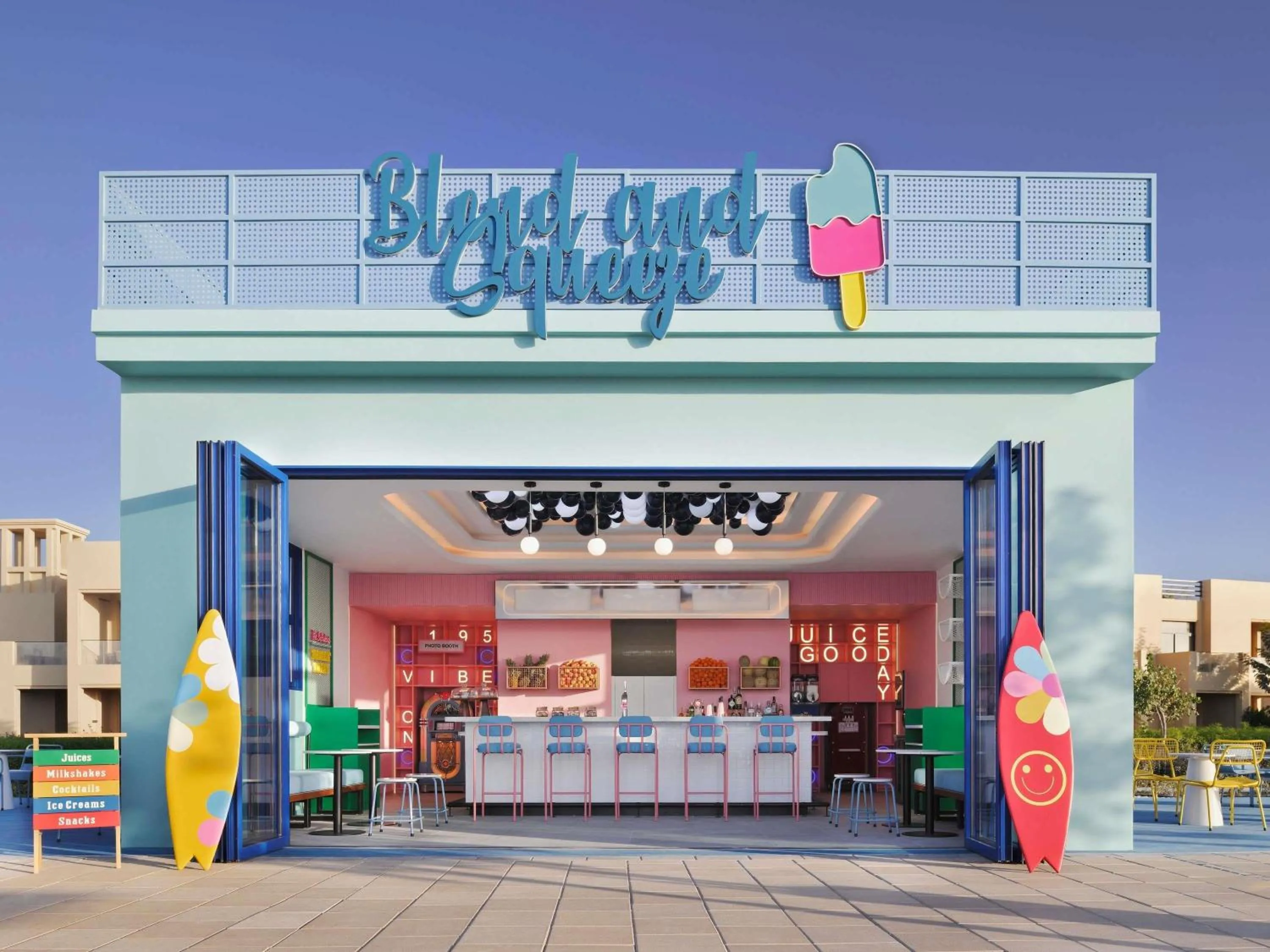 Restaurant/places to eat in Sofitel Al Hamra Beach Resort