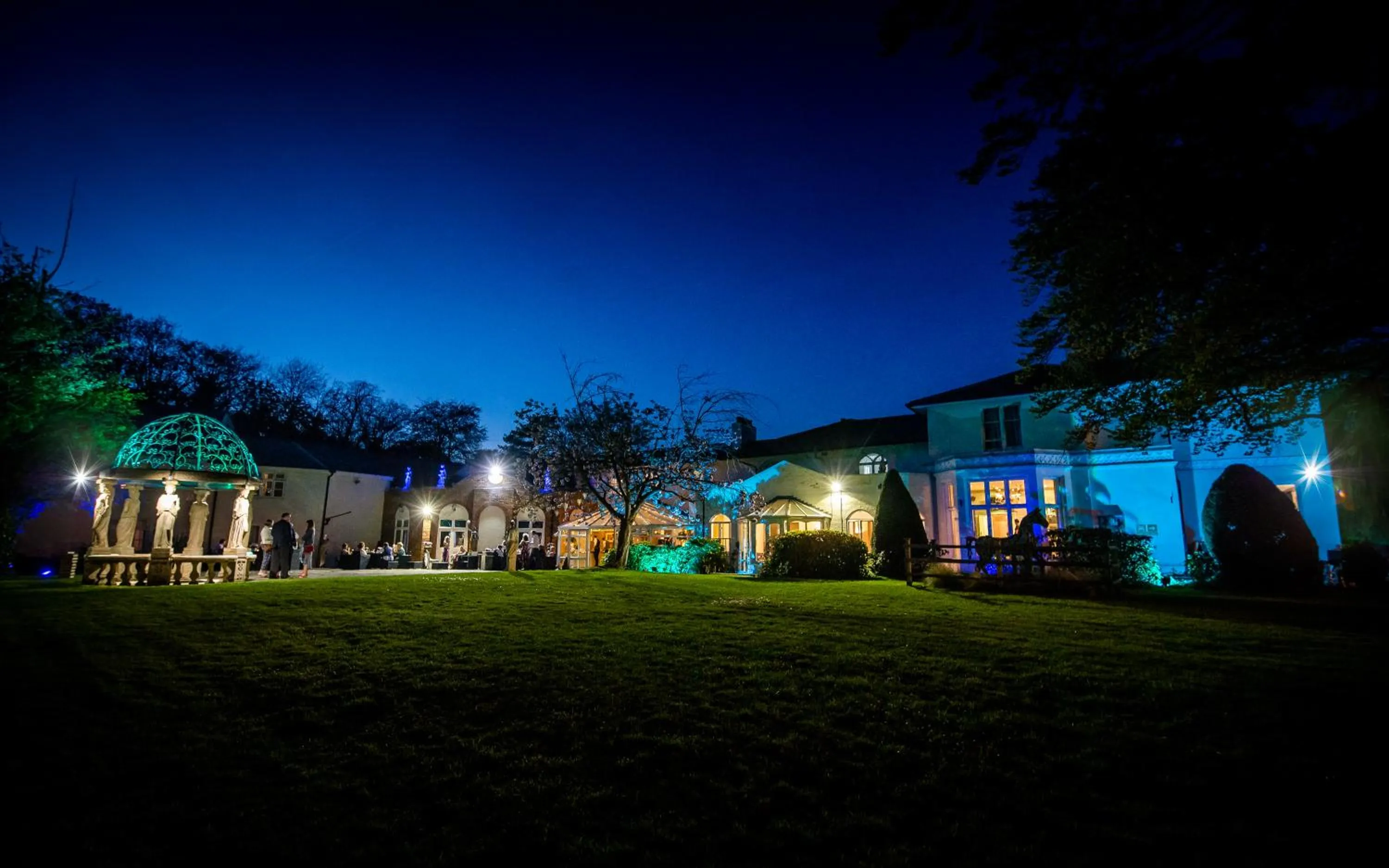 Property building in Wrexham Llyndir Hotel by Belvilla