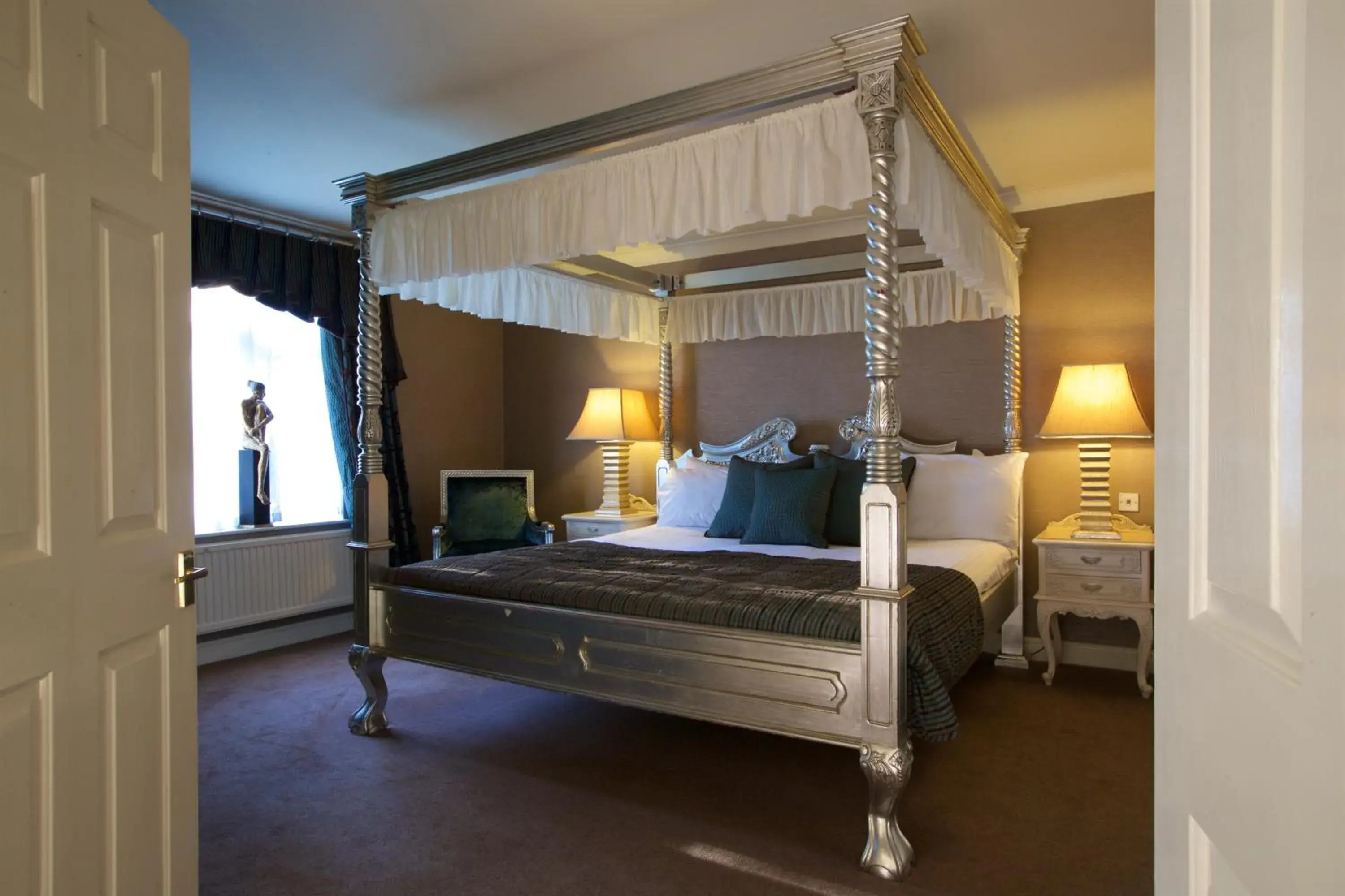 Suite in Wrexham Llyndir Hotel by Belvilla Suite in Wrexham Llyndir Hotel by Belvilla