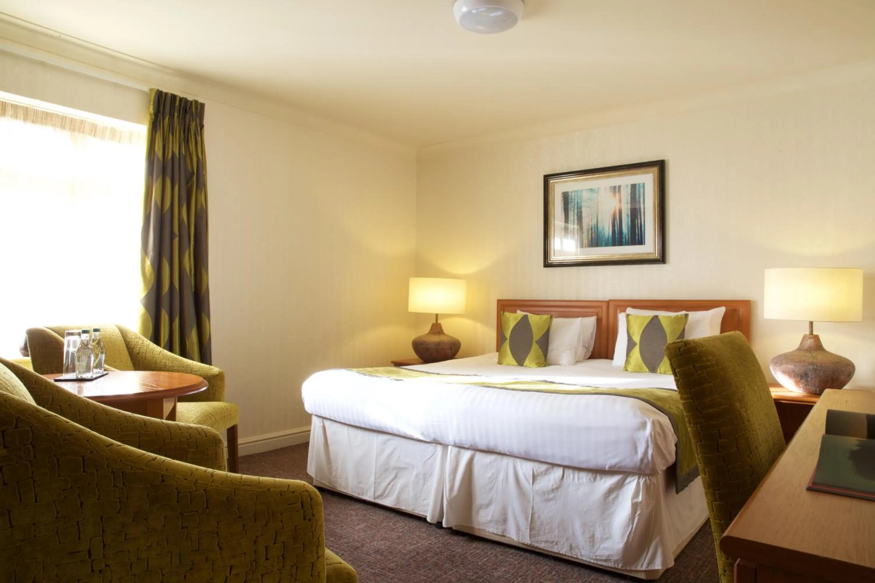 Bed in Wrexham Llyndir Hotel by Belvilla