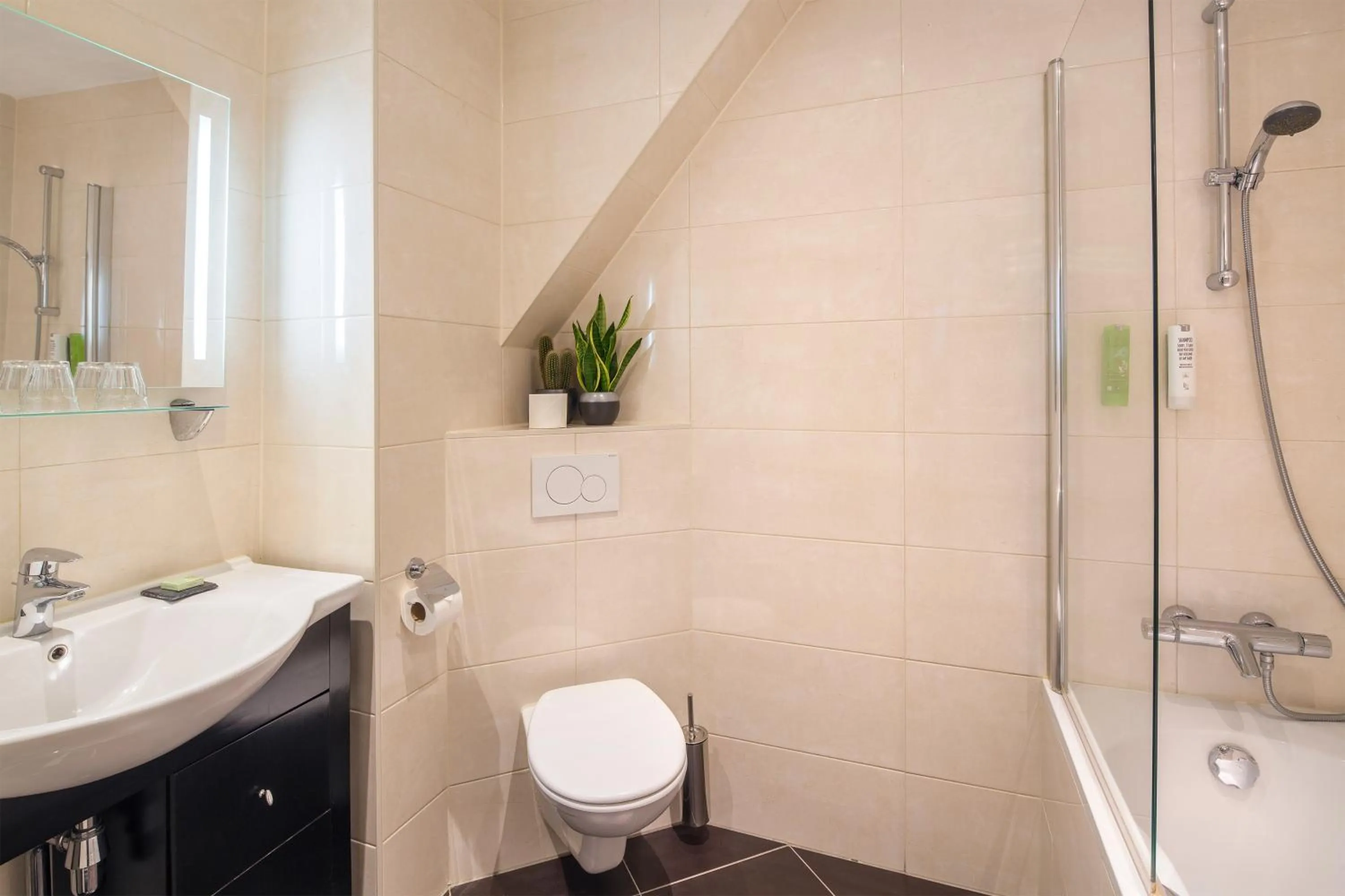 Shower in Hotel Sint Nicolaas