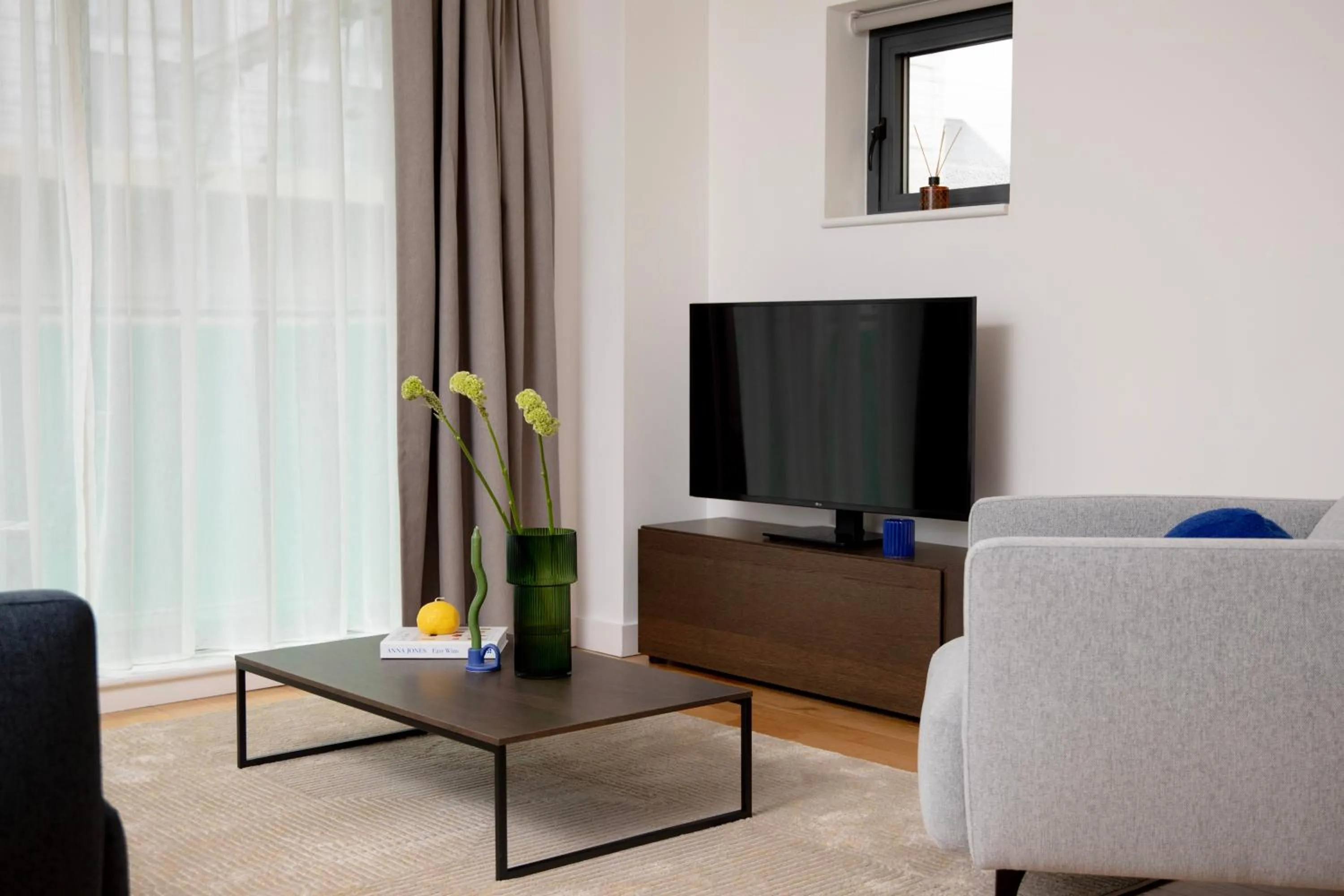 Living room in Bob W London Tower Hill - Residences