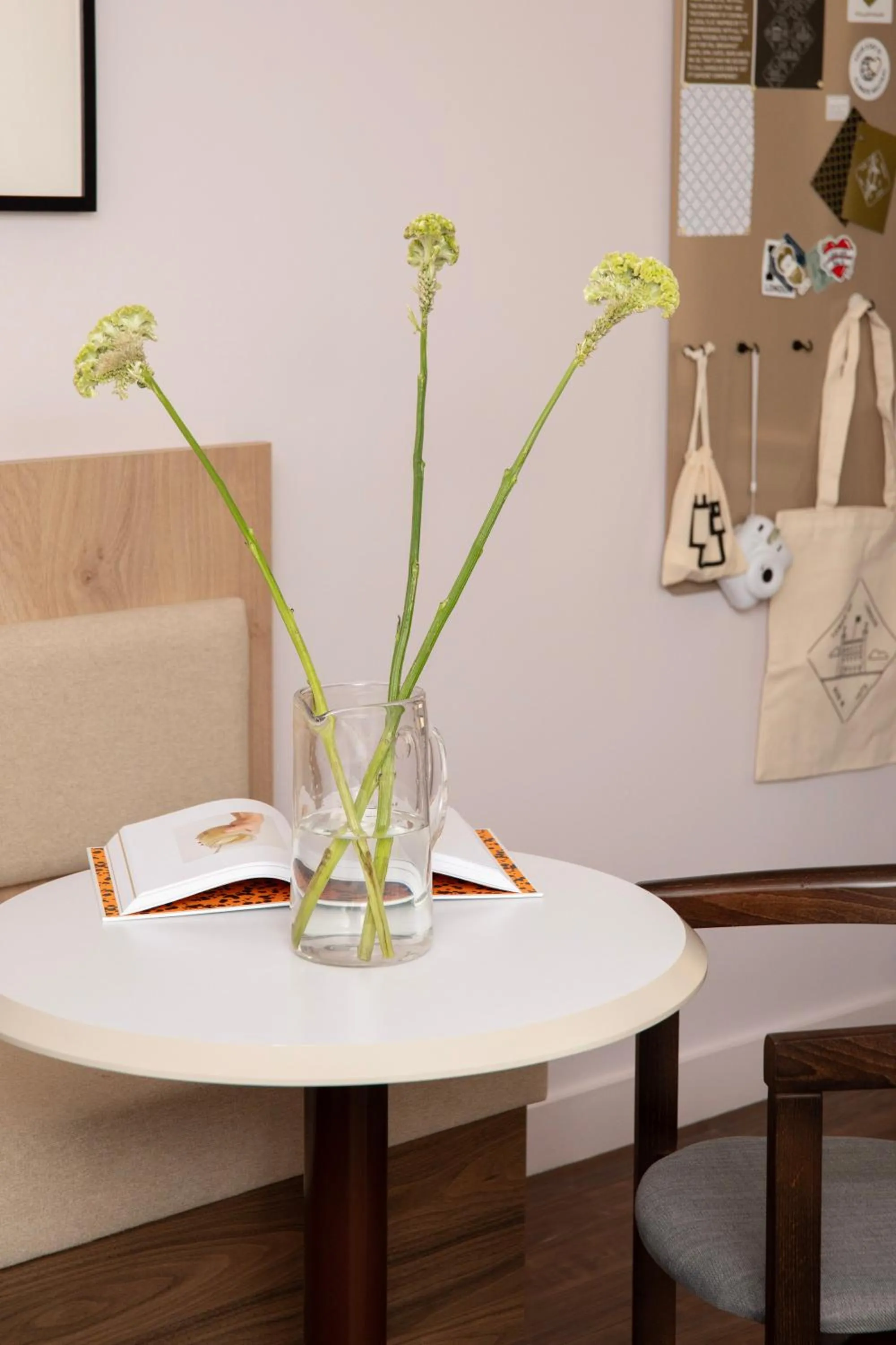 Living room in Bob W London Tower Hill - Residences