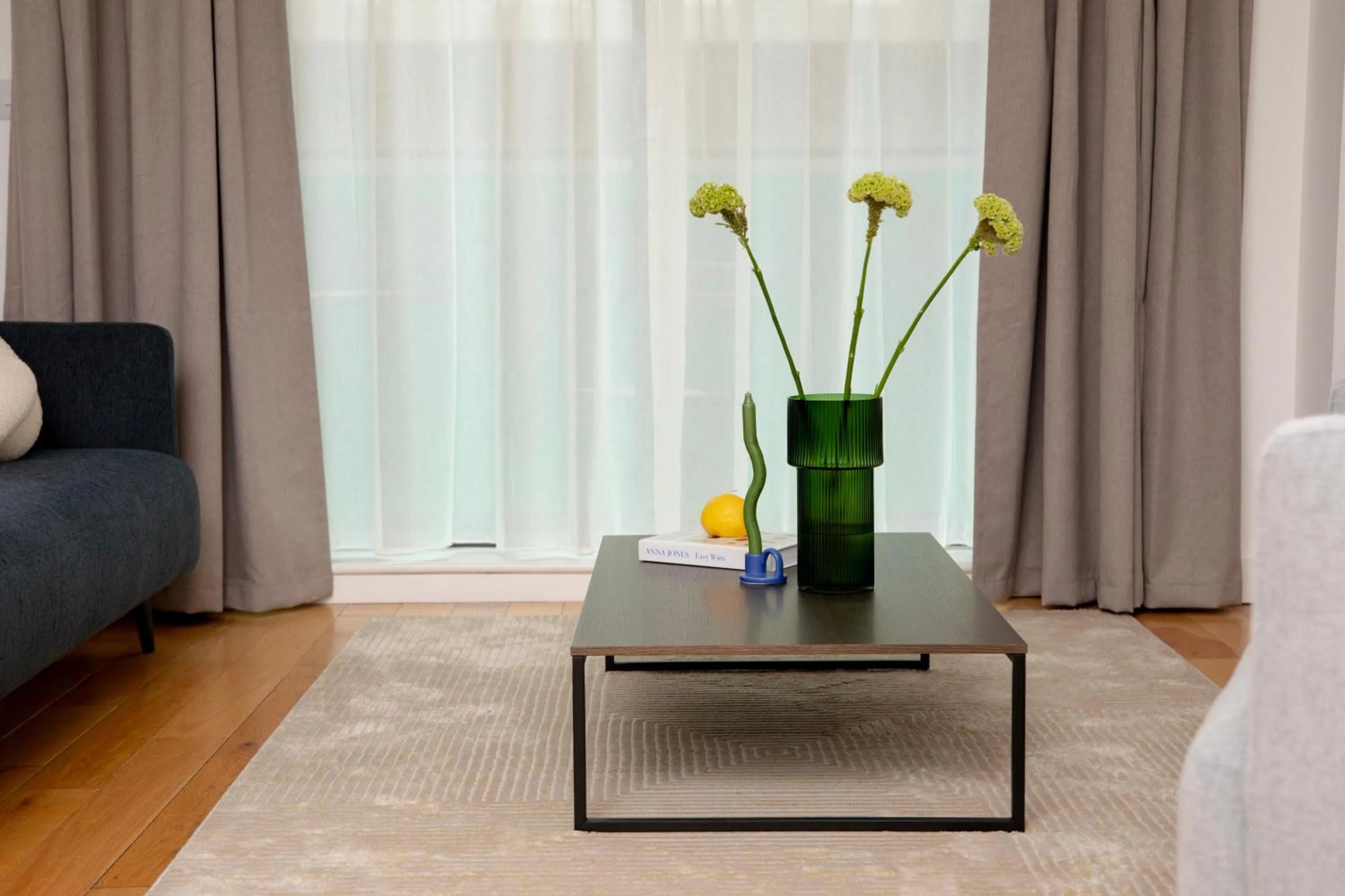 Living room in Bob W London Tower Hill - Residences