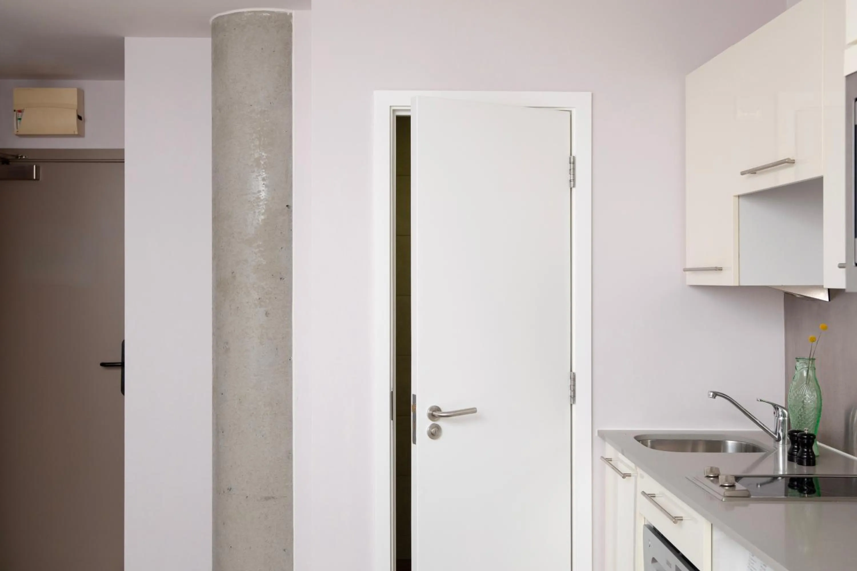 kitchen in Bob W London Tower Hill - Residences