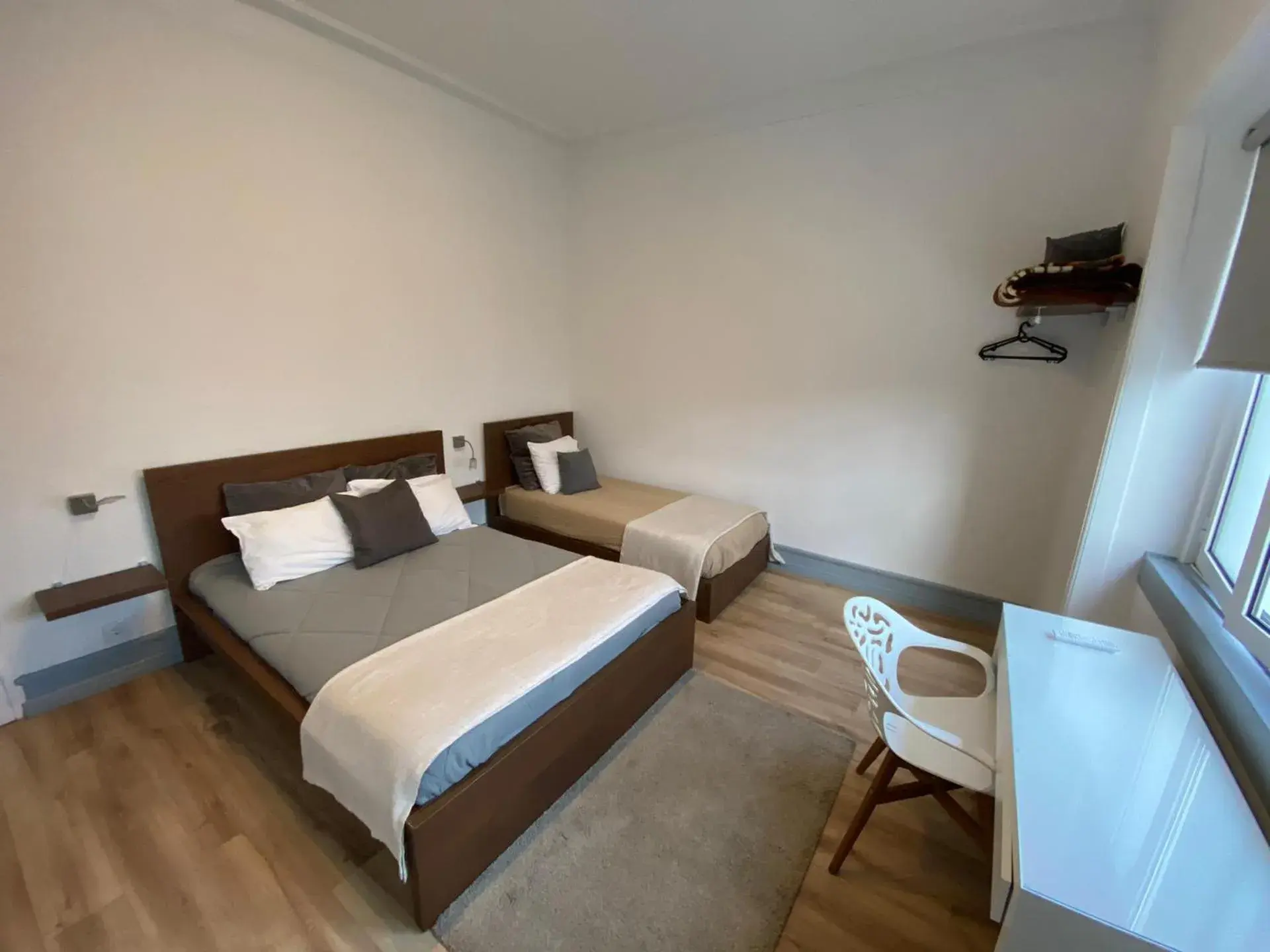 Triple Room with Private Bathroom in Guest House Infante Dom Henrique Triple Room with Private Bathroom in Guest House Infante Dom Henrique