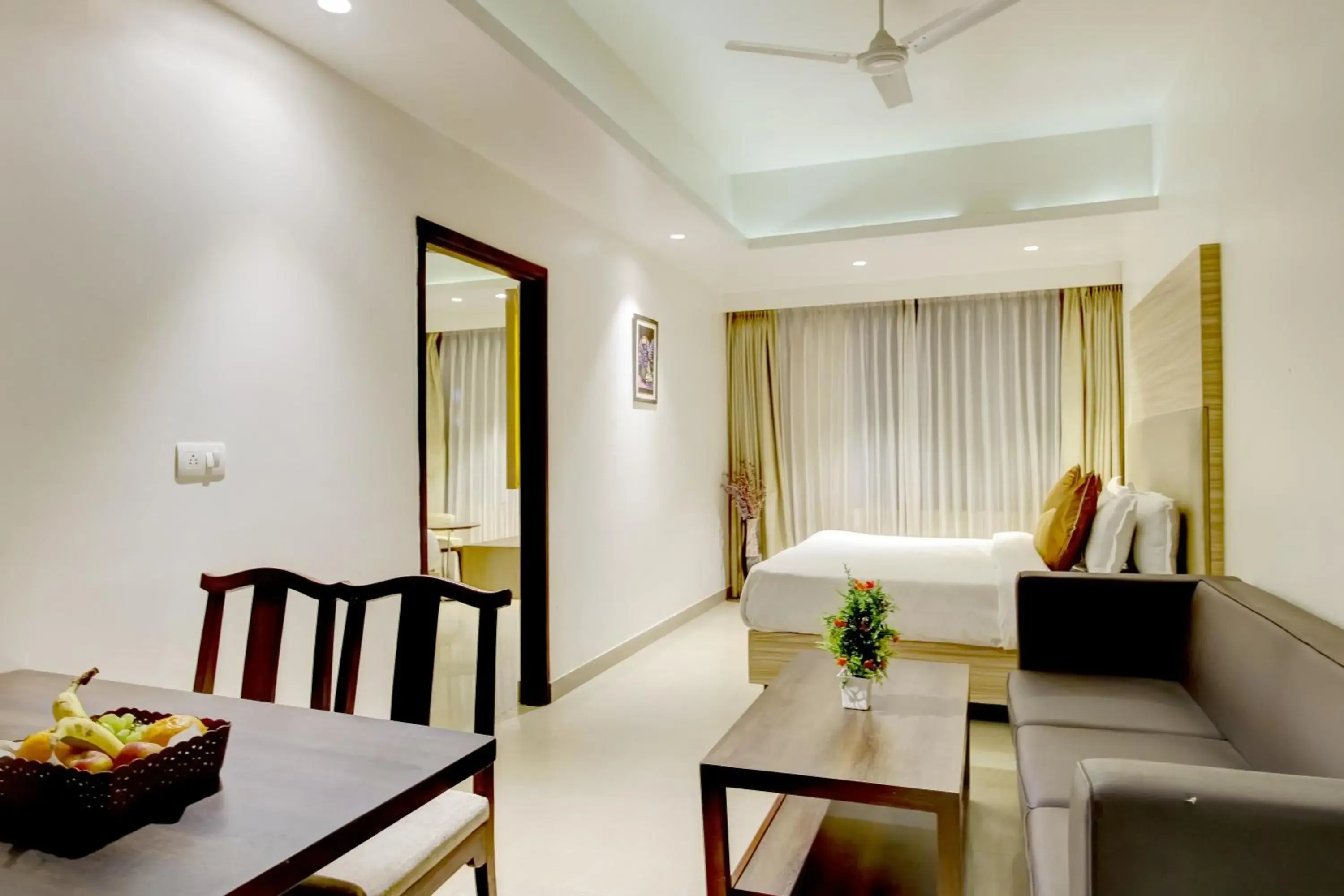 Living room in M.A.R.S Hotel Amritsar Living room in M.A.R.S Hotel Amritsar