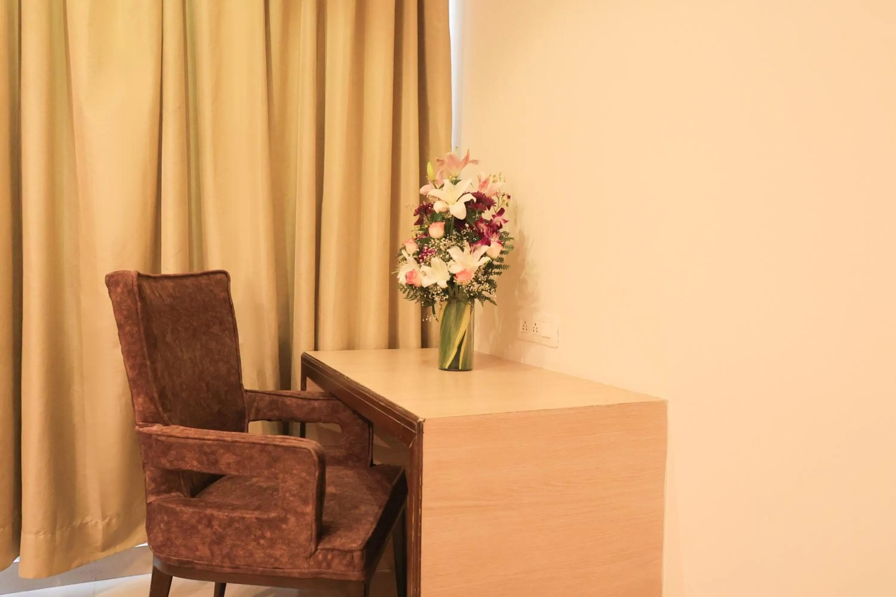 Seating area in Ecko Lite MARS Hotel, Amritsar