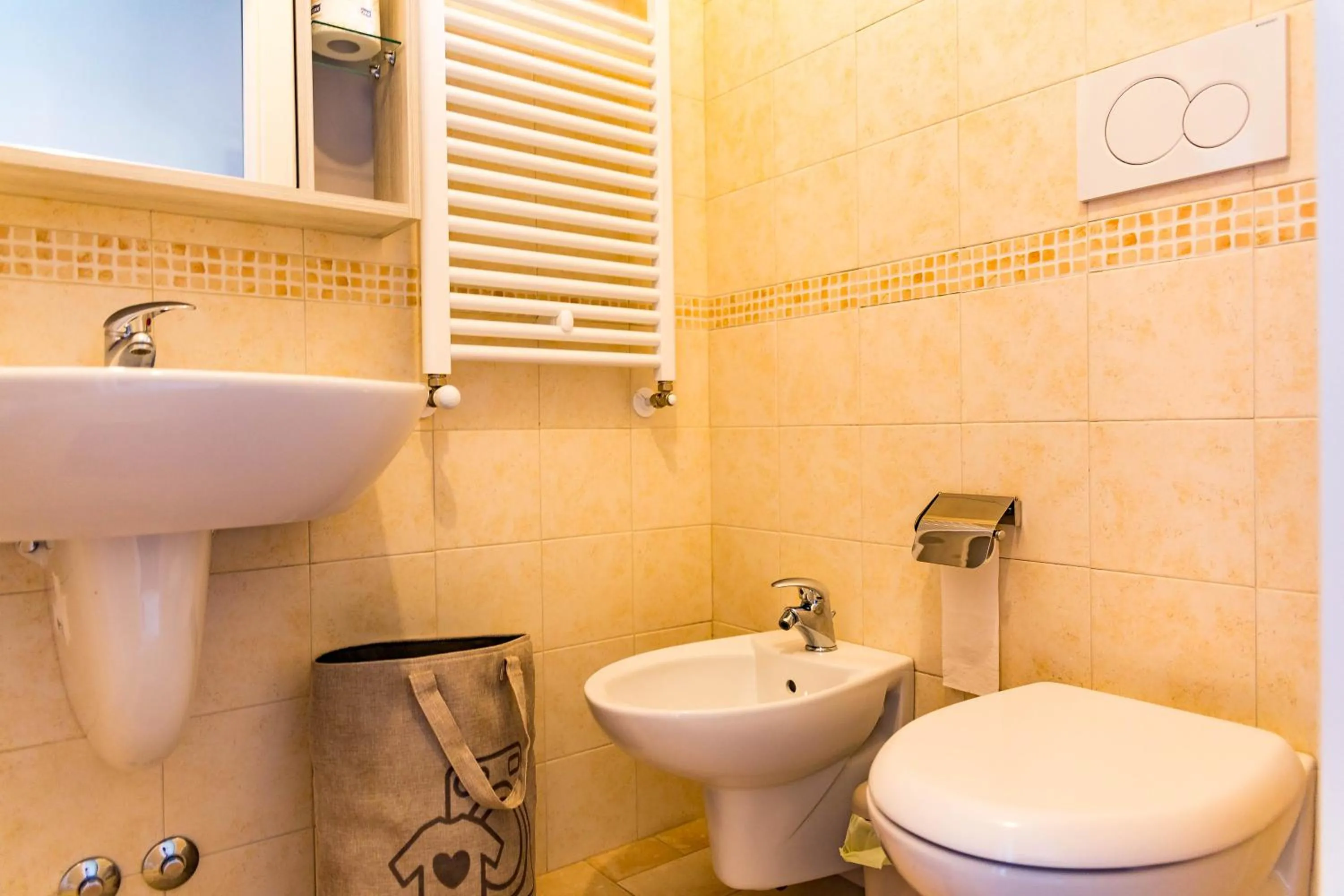 Bathroom in Relais La Masseriola
