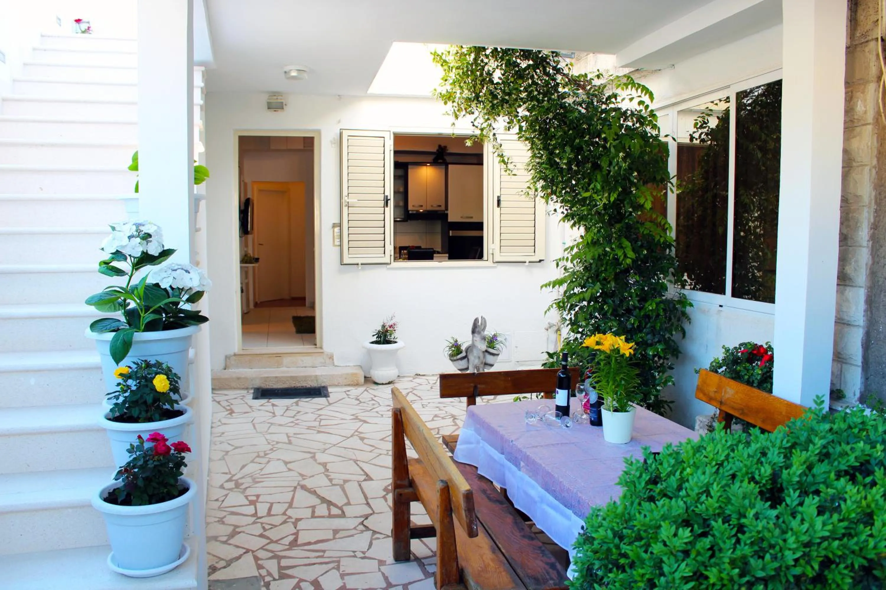 Apartment with Terrace in Apartment Marinero with FREE parking