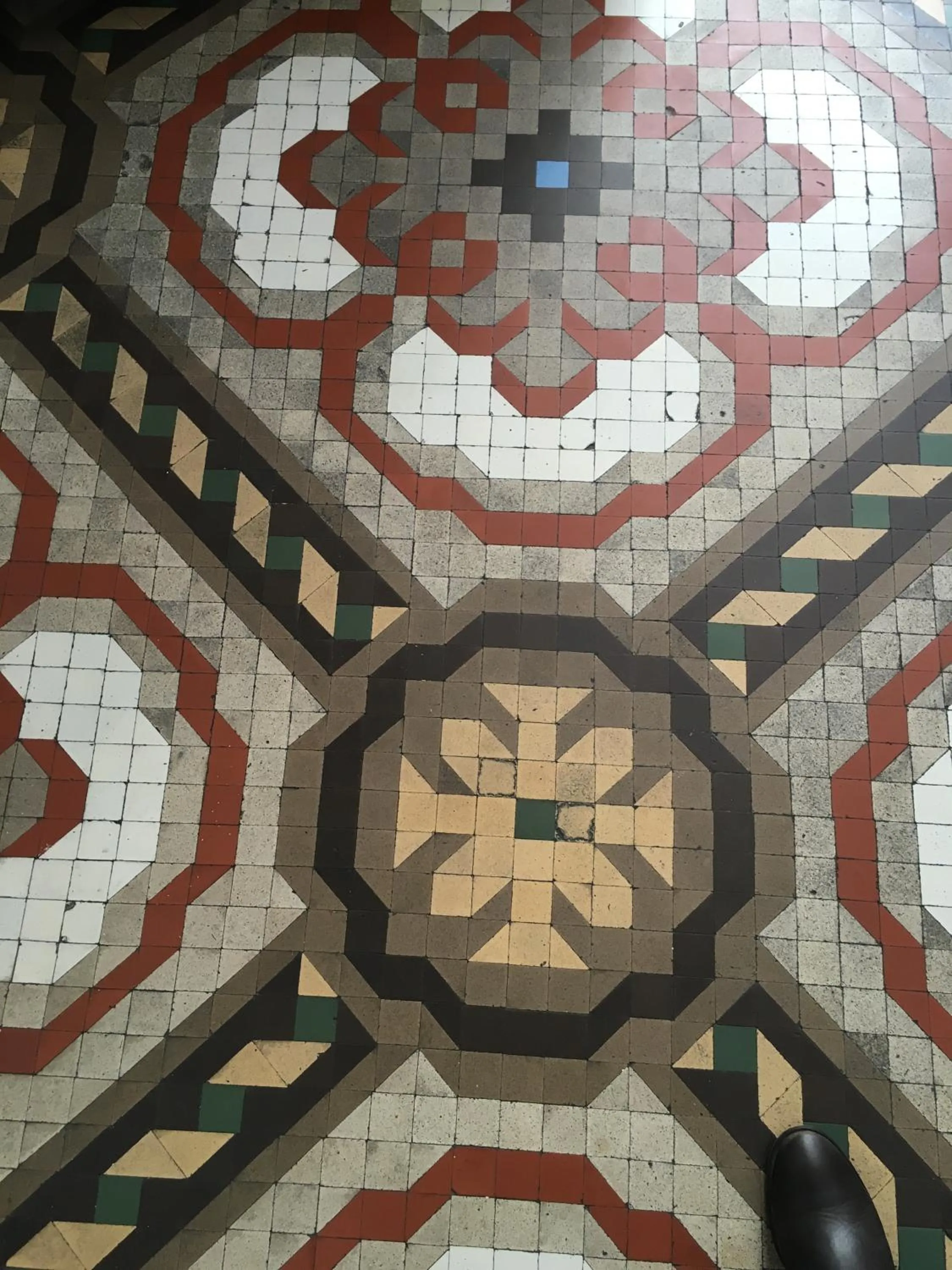 Communal lounge/ TV room in Hostal Eixample