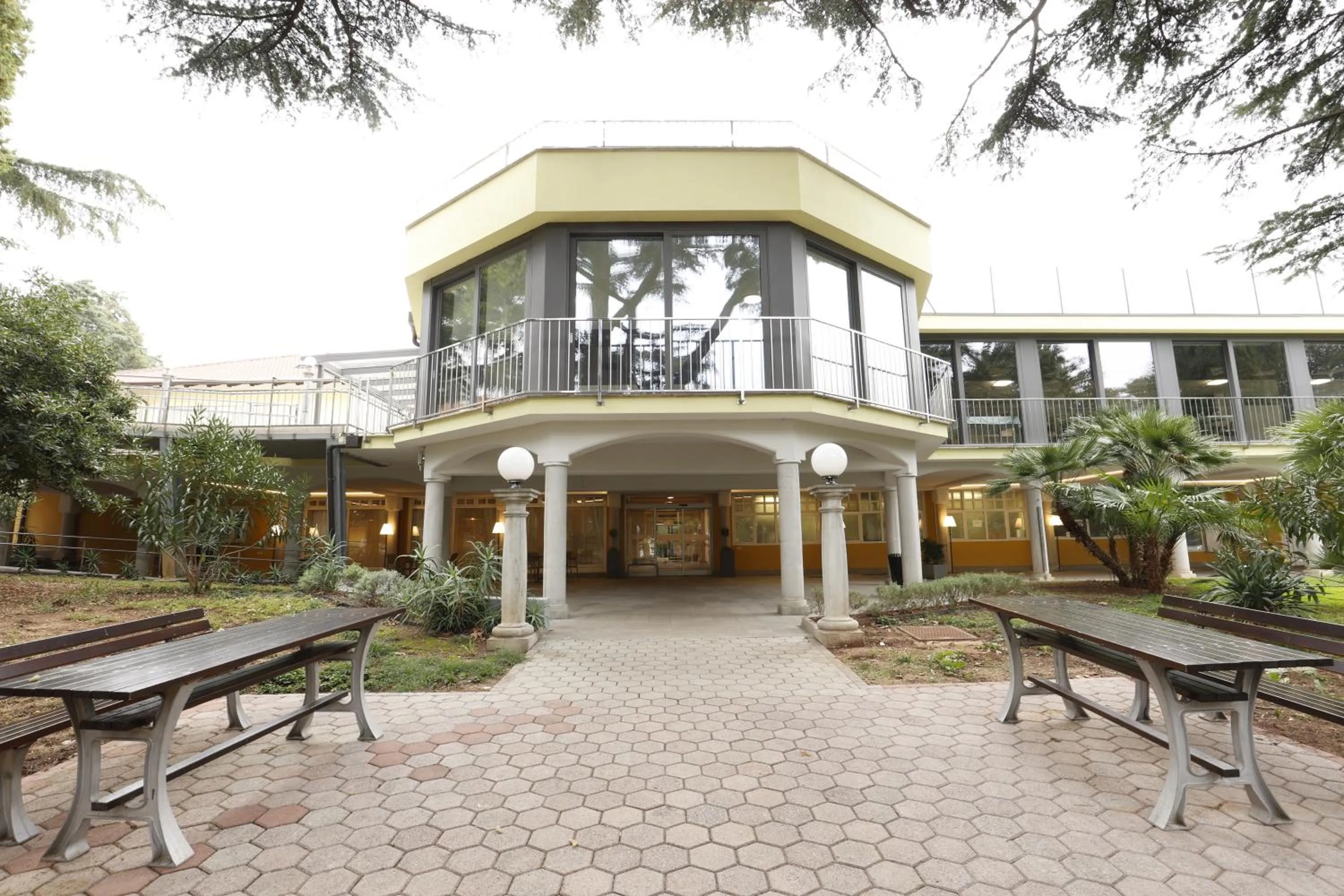 Property building in FLORAMARE HEALTH RESORT