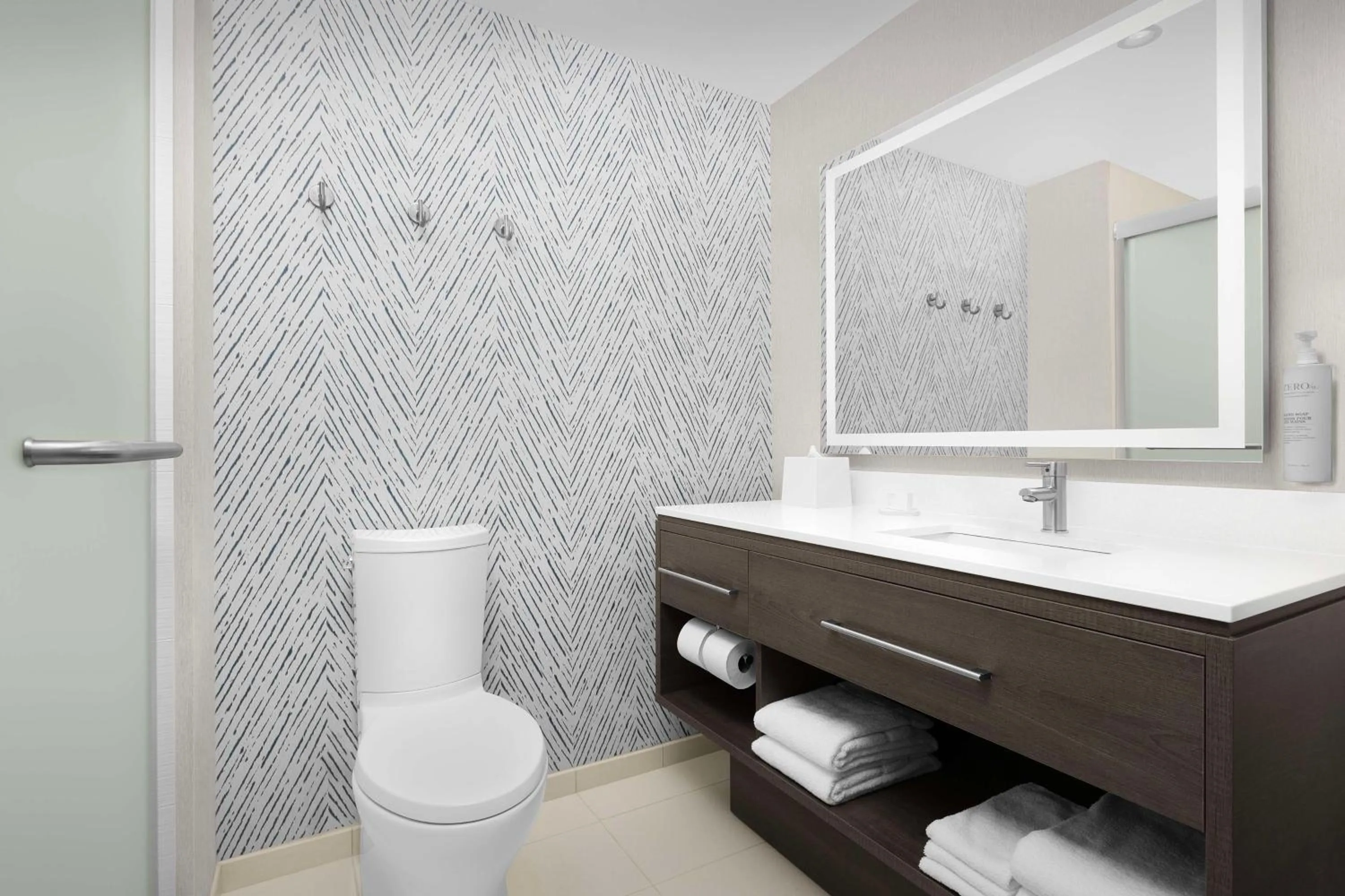 Bathroom in Home2 Suites By Hilton Falls Church