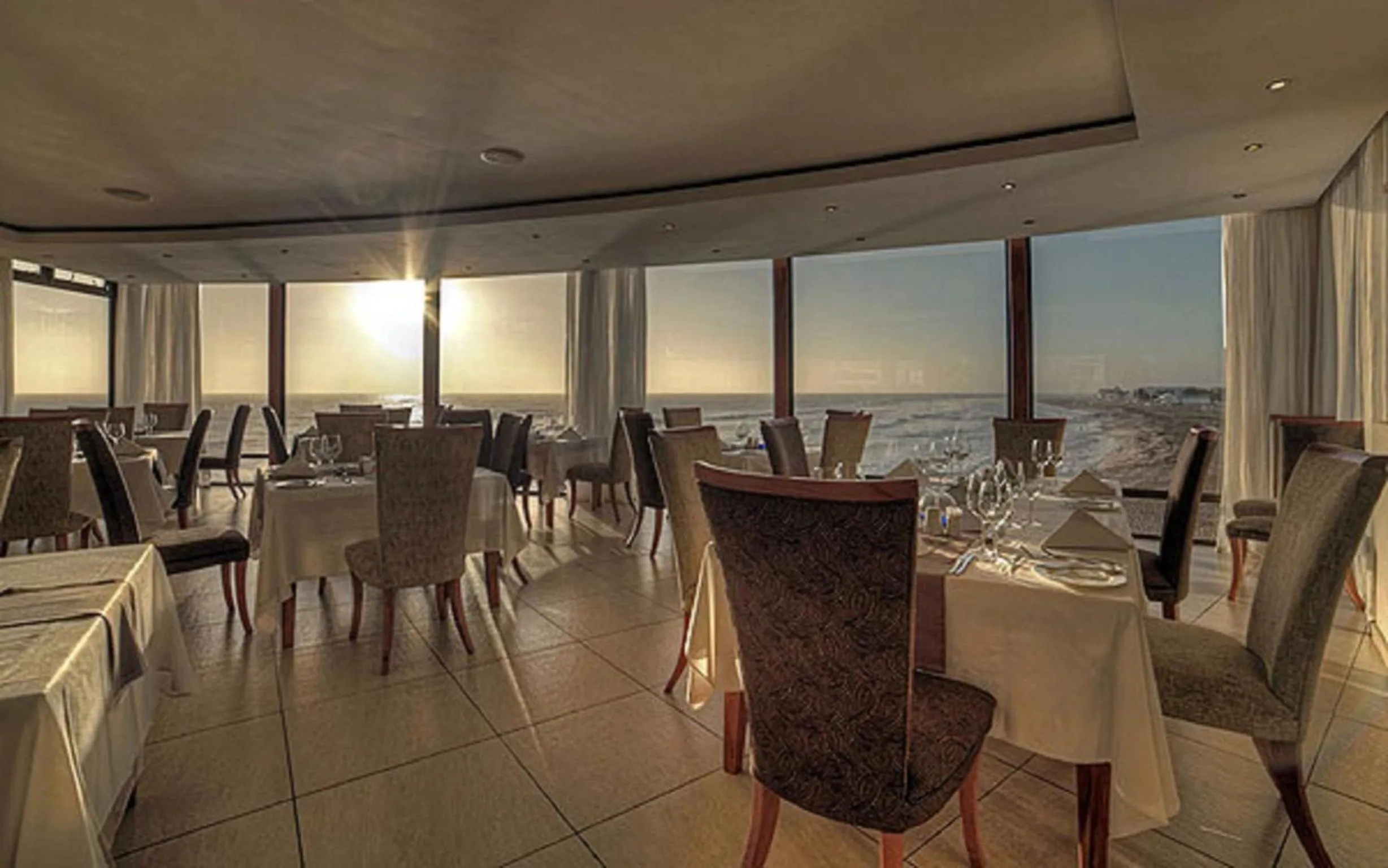 Restaurant/places to eat in Beach Lodge