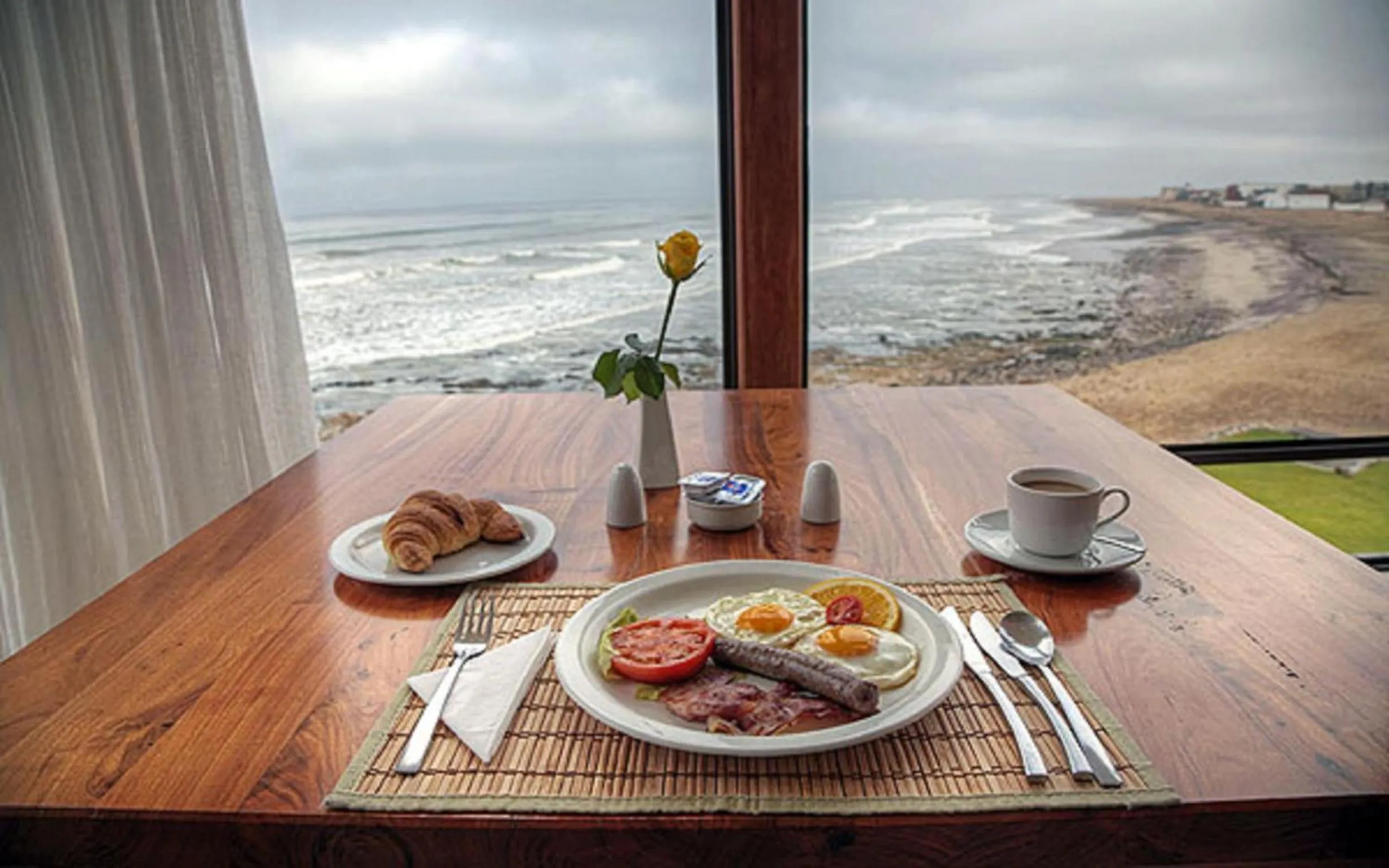 Restaurant/places to eat in Beach Lodge