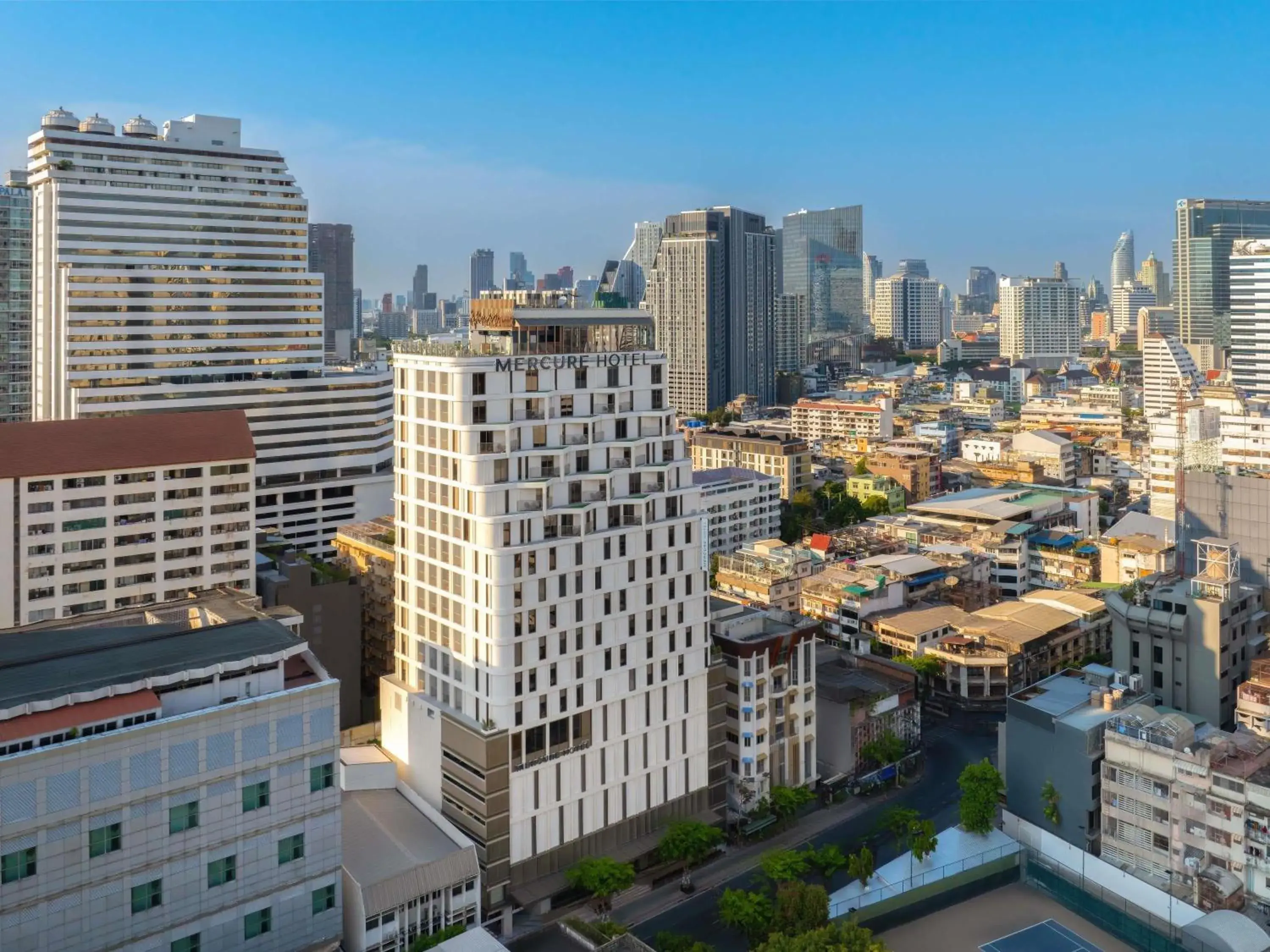 Property building in Mercure Bangkok Surawong Property building in Mercure Bangkok Surawong