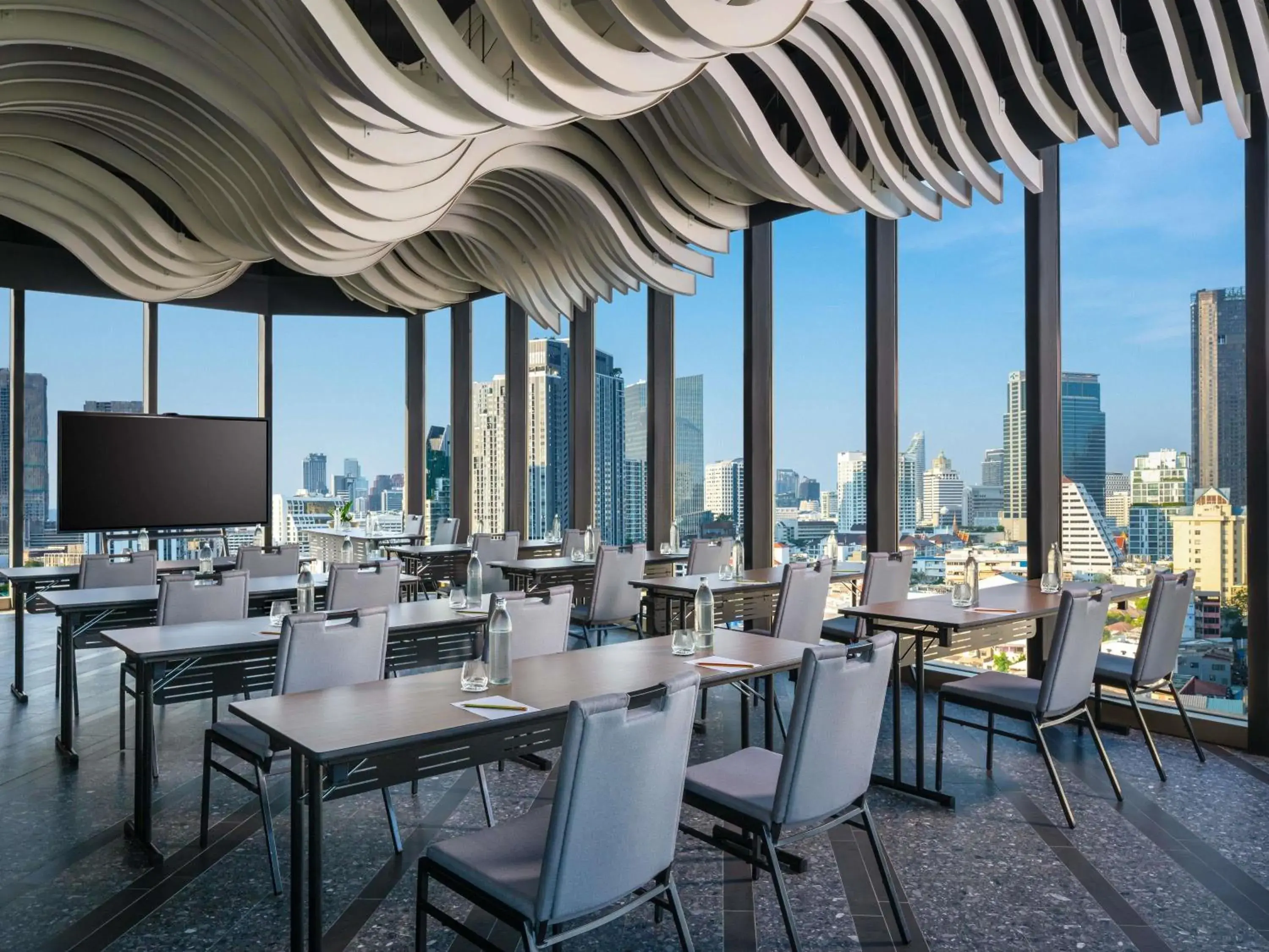 Property building in Mercure Bangkok Surawong Property building in Mercure Bangkok Surawong