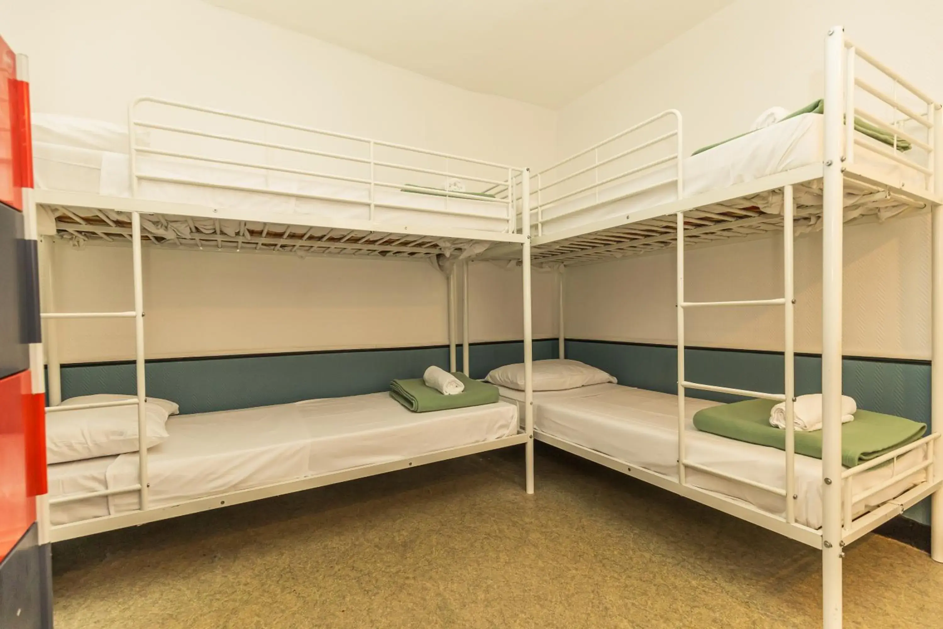 Quadruple Room with Private Shower in Young and Happy Latin Quarter by Hiphophostels Quadruple Room with Private Shower in Young and Happy Latin Quarter by Hiphophostels