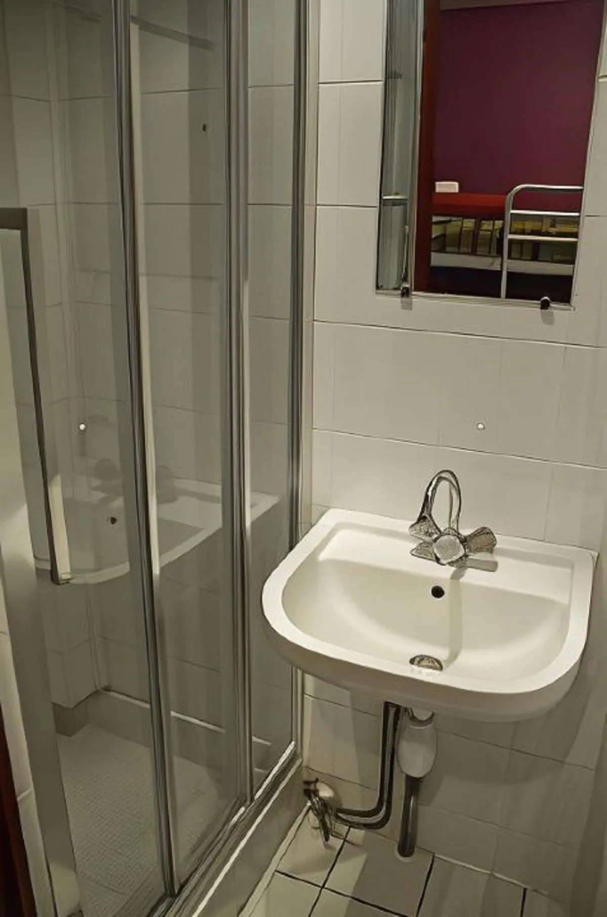 Shower in Young and Happy Latin Quarter by Hiphophostels