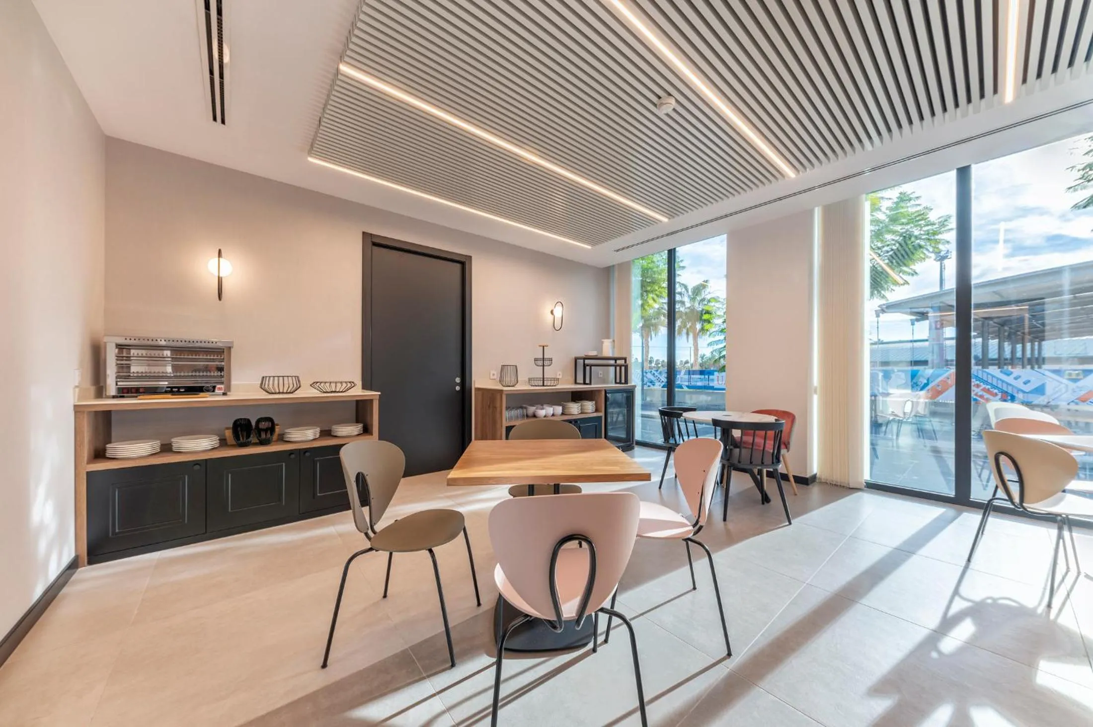 Dining area in UNIVERSA Hoteles