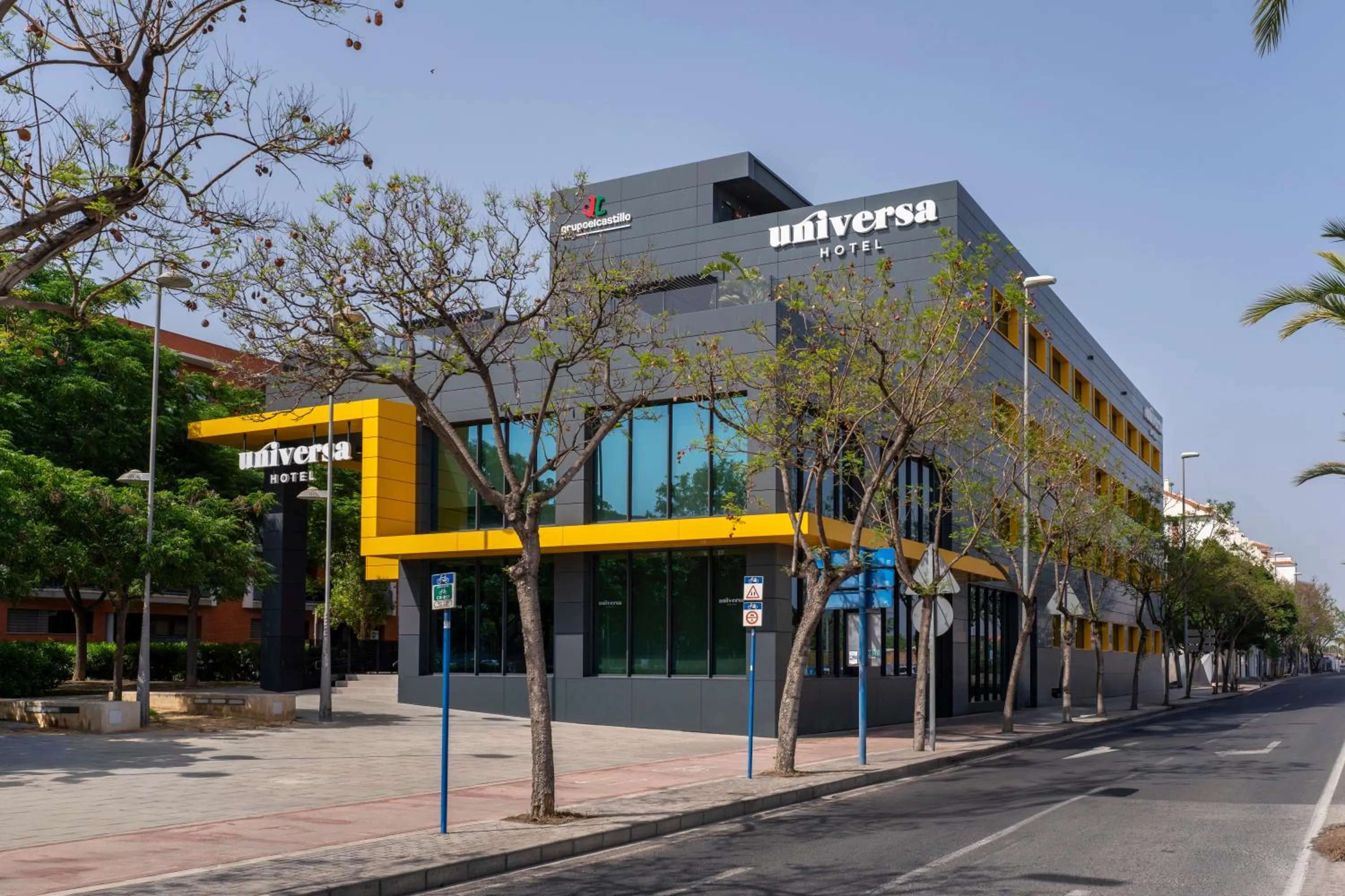 Property building in UNIVERSA Hoteles