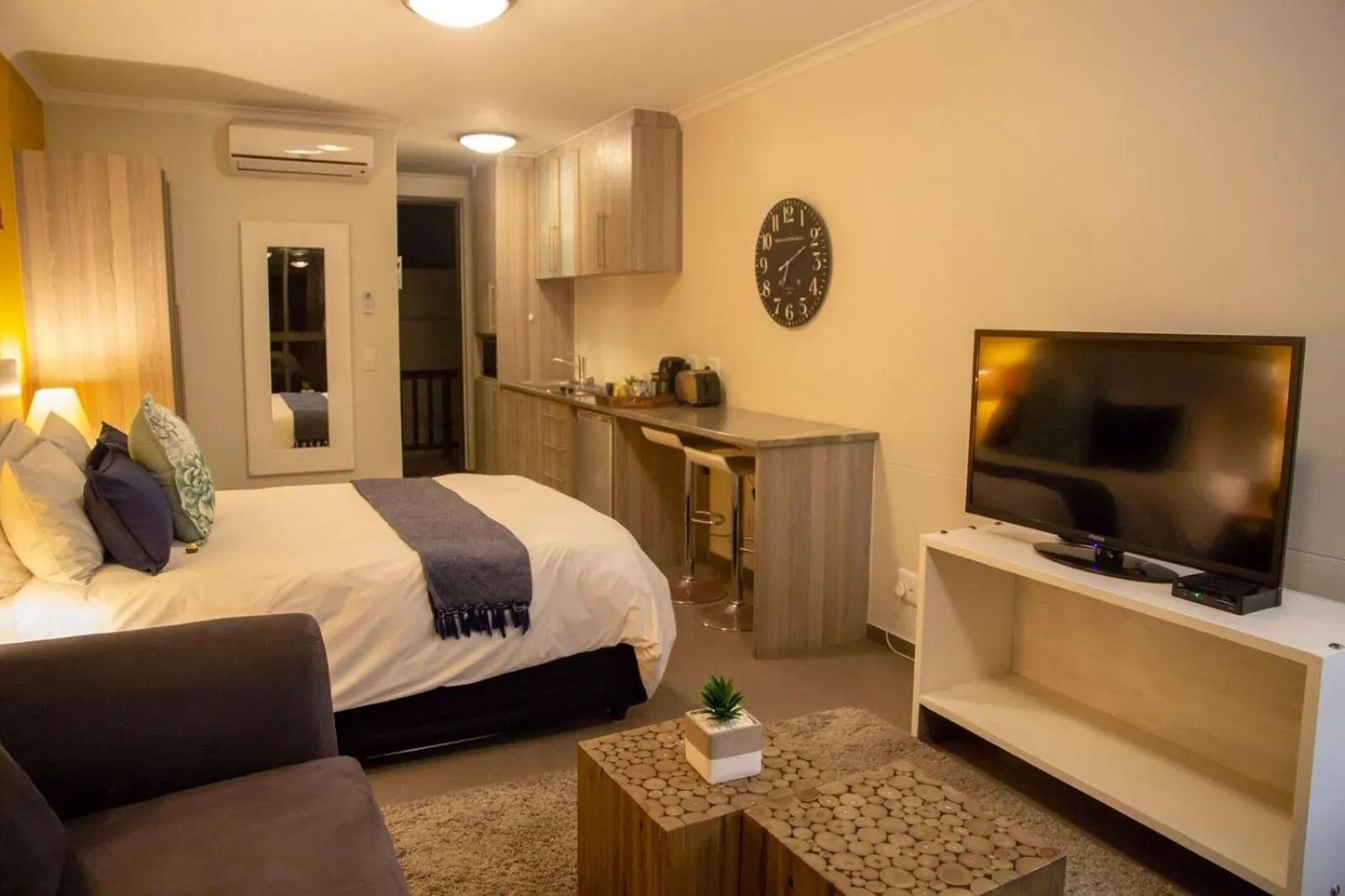 Bed in Desert Sands Boutique B&B | Self-Catering