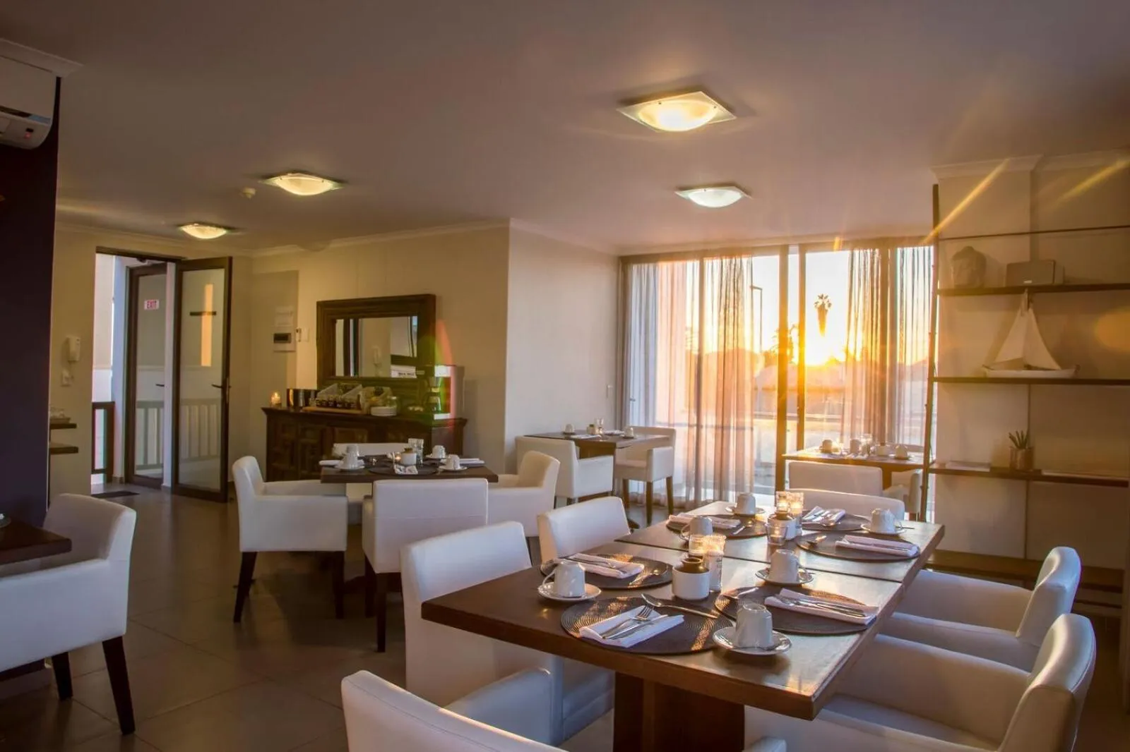 Breakfast in Desert Sands Boutique B&B | Self-Catering