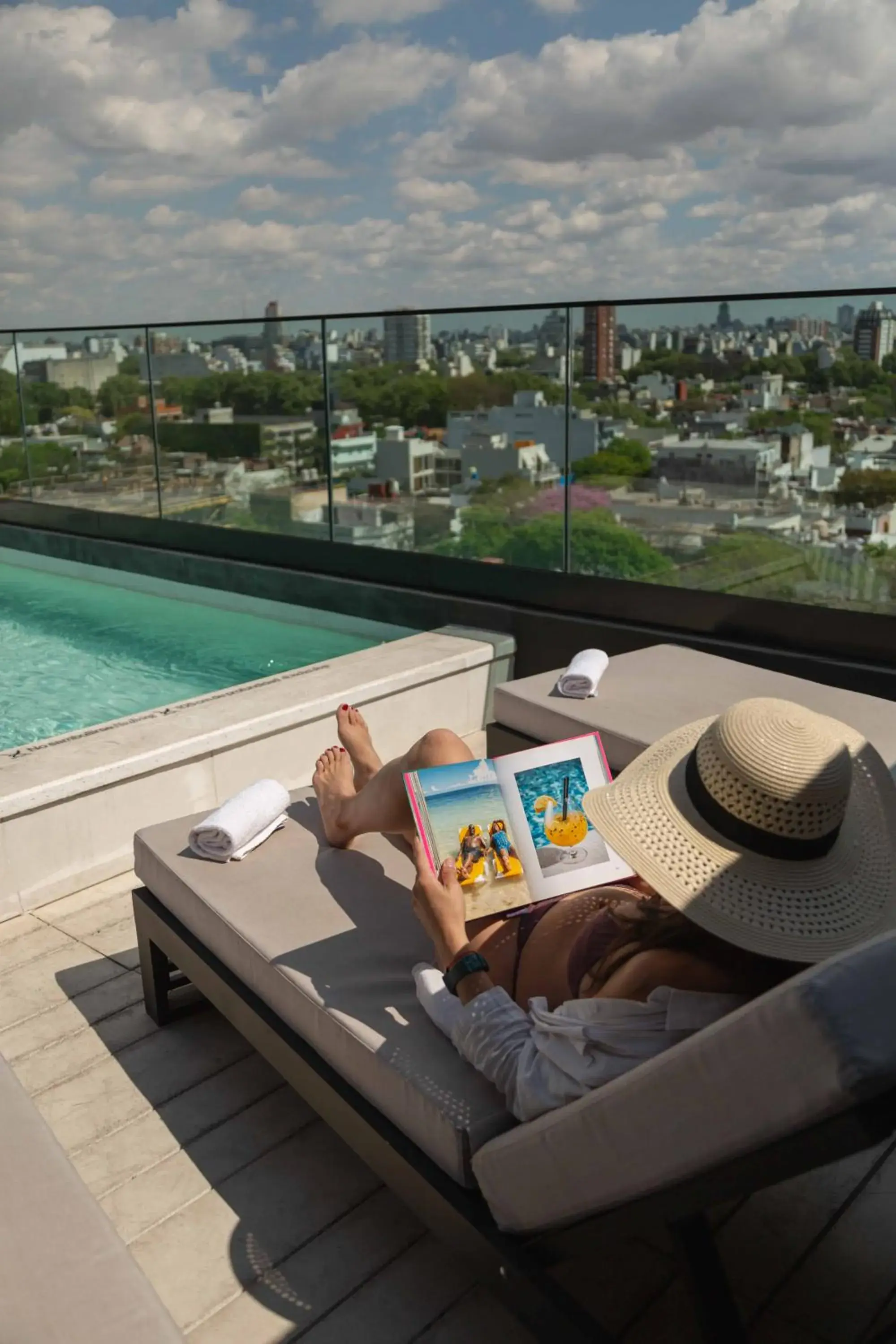 Pool view in Milenia Soho by iPPA Pool view in Milenia Soho by iPPA