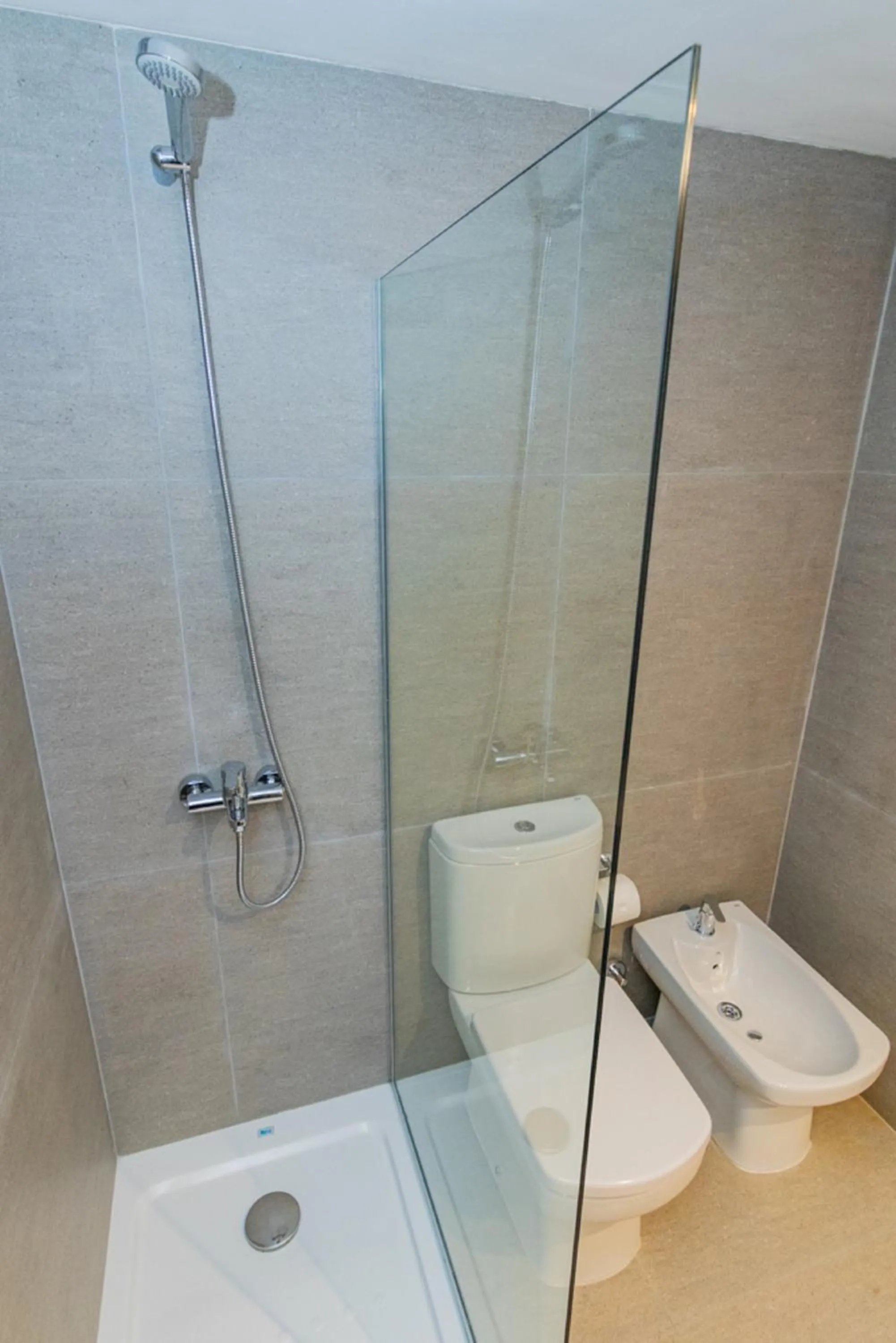 Bathroom in Milenia Soho by iPPA