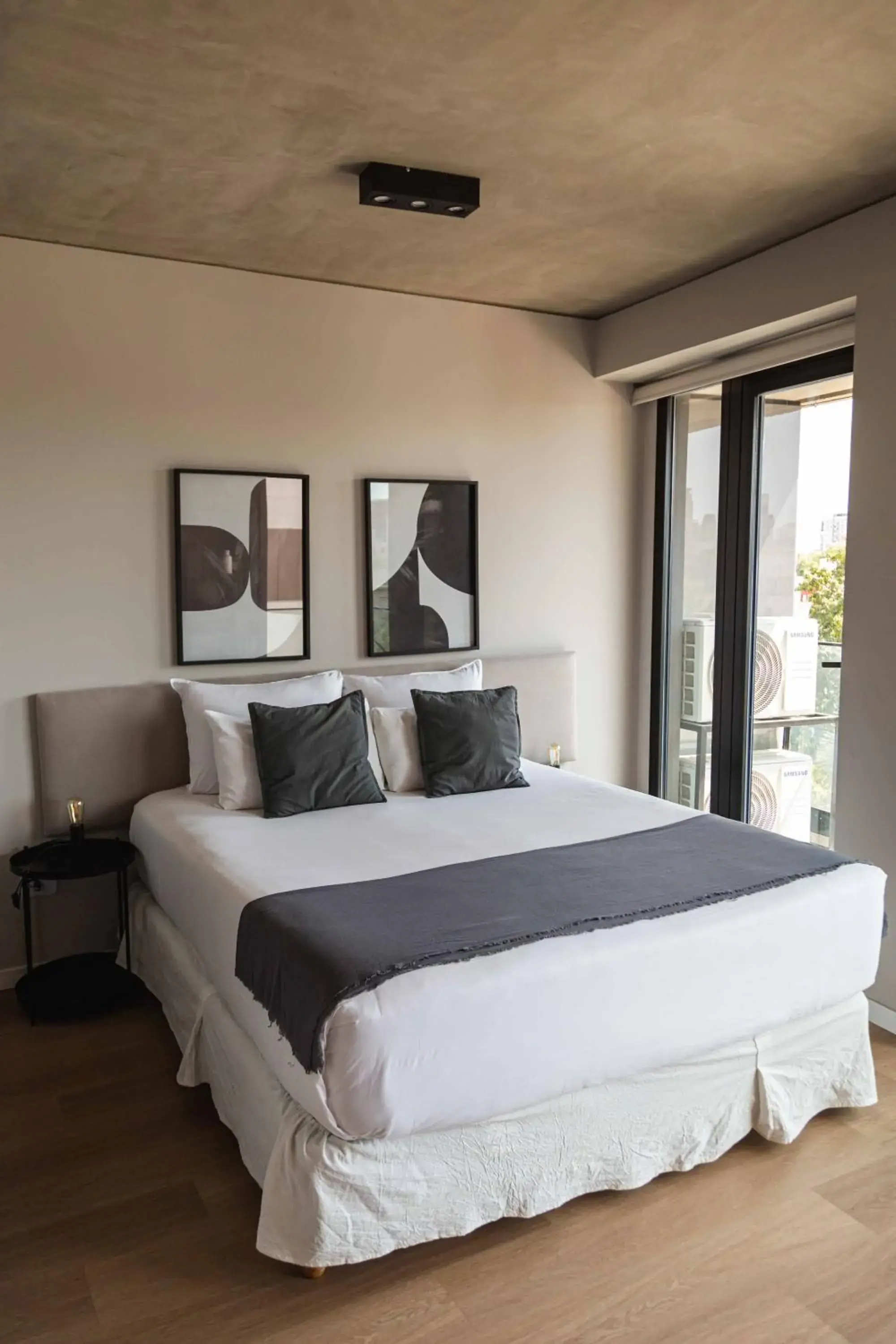 Bedroom, Bed in Milenia Soho by iPPA Bedroom, Bed in Milenia Soho by iPPA