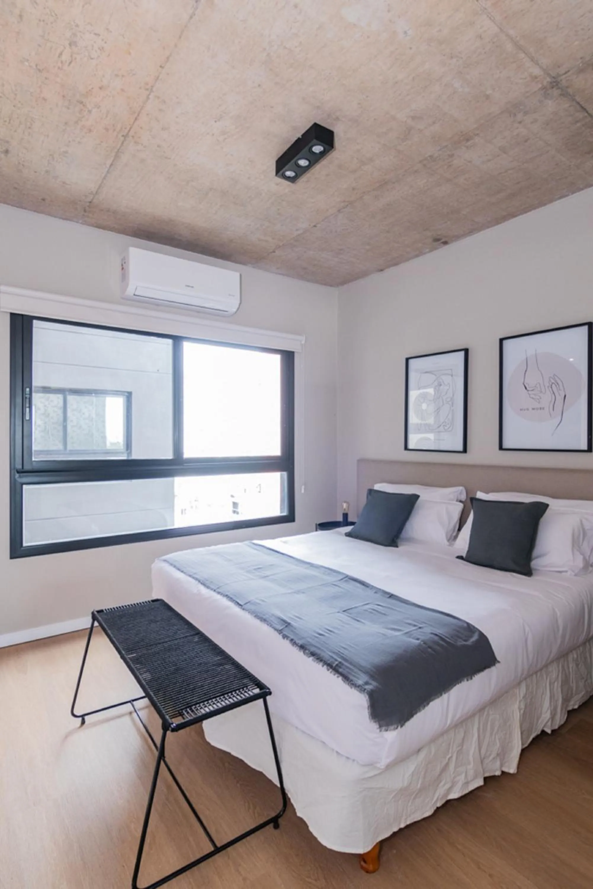 Bed in Milenia Soho by iPPA