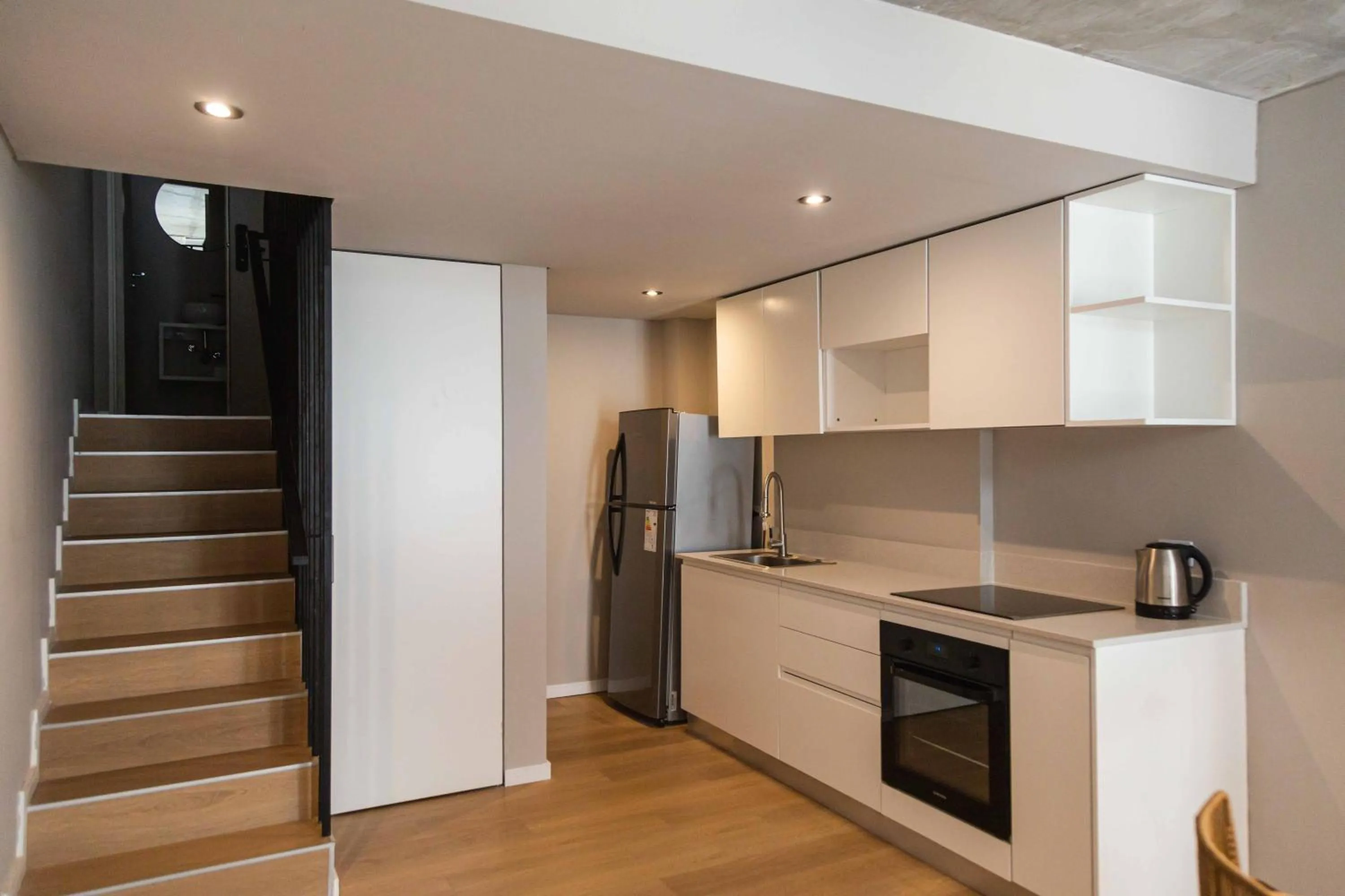 kitchen in Milenia Soho by iPPA