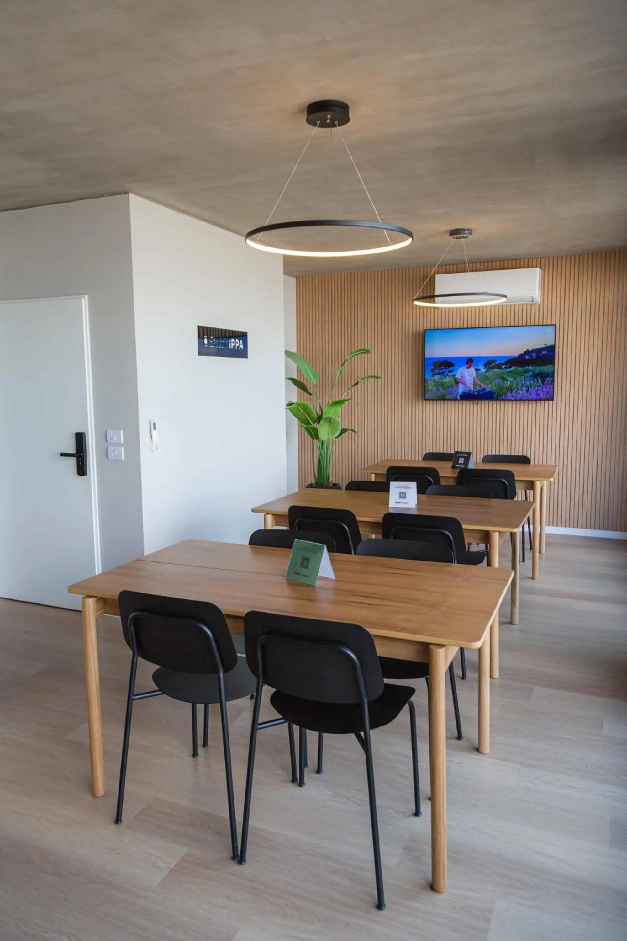 Business facilities in Milenia Soho by iPPA