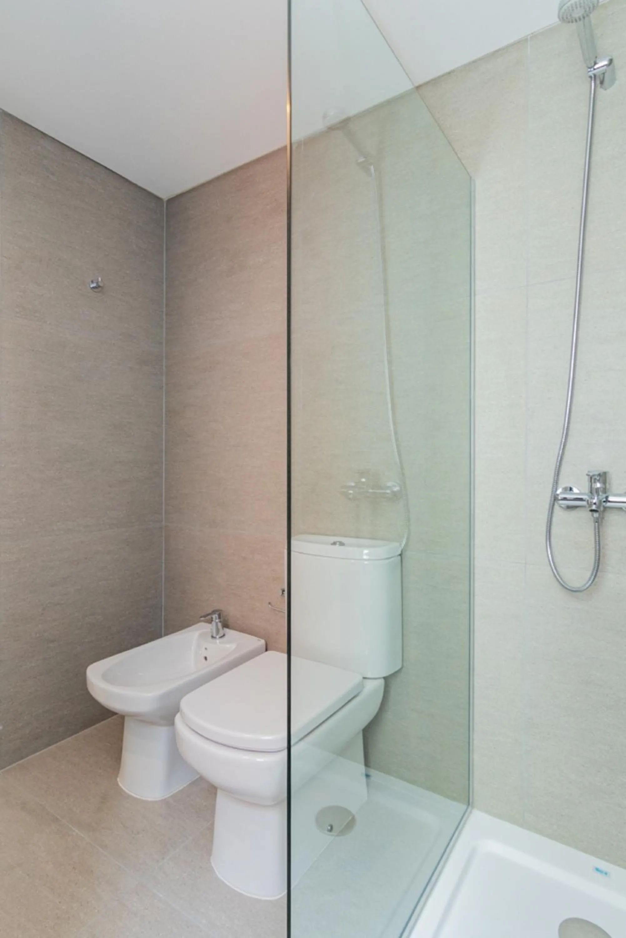 Bathroom in Milenia Soho by iPPA