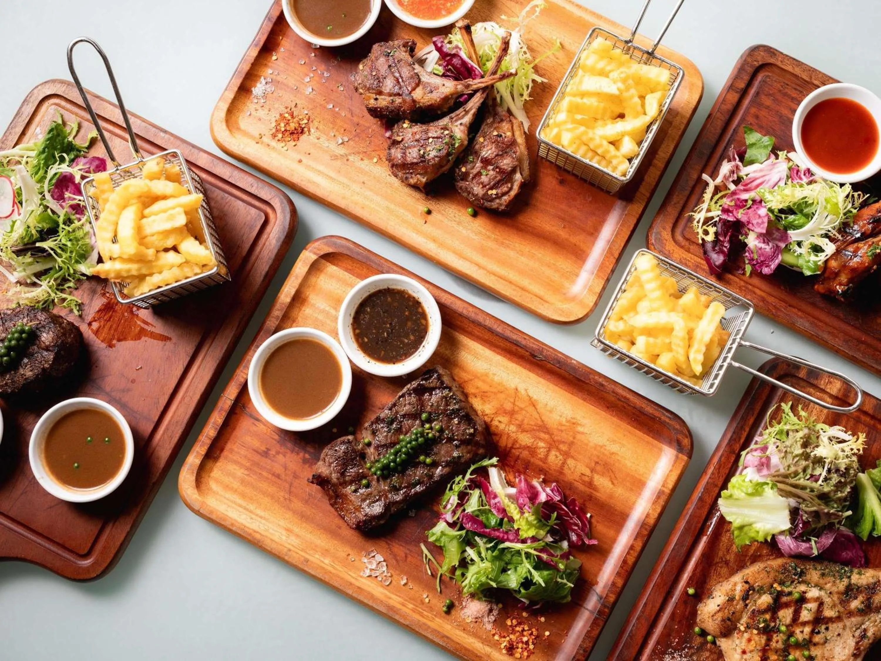 Restaurant/places to eat in Novotel Sihanoukville Holiday Resort