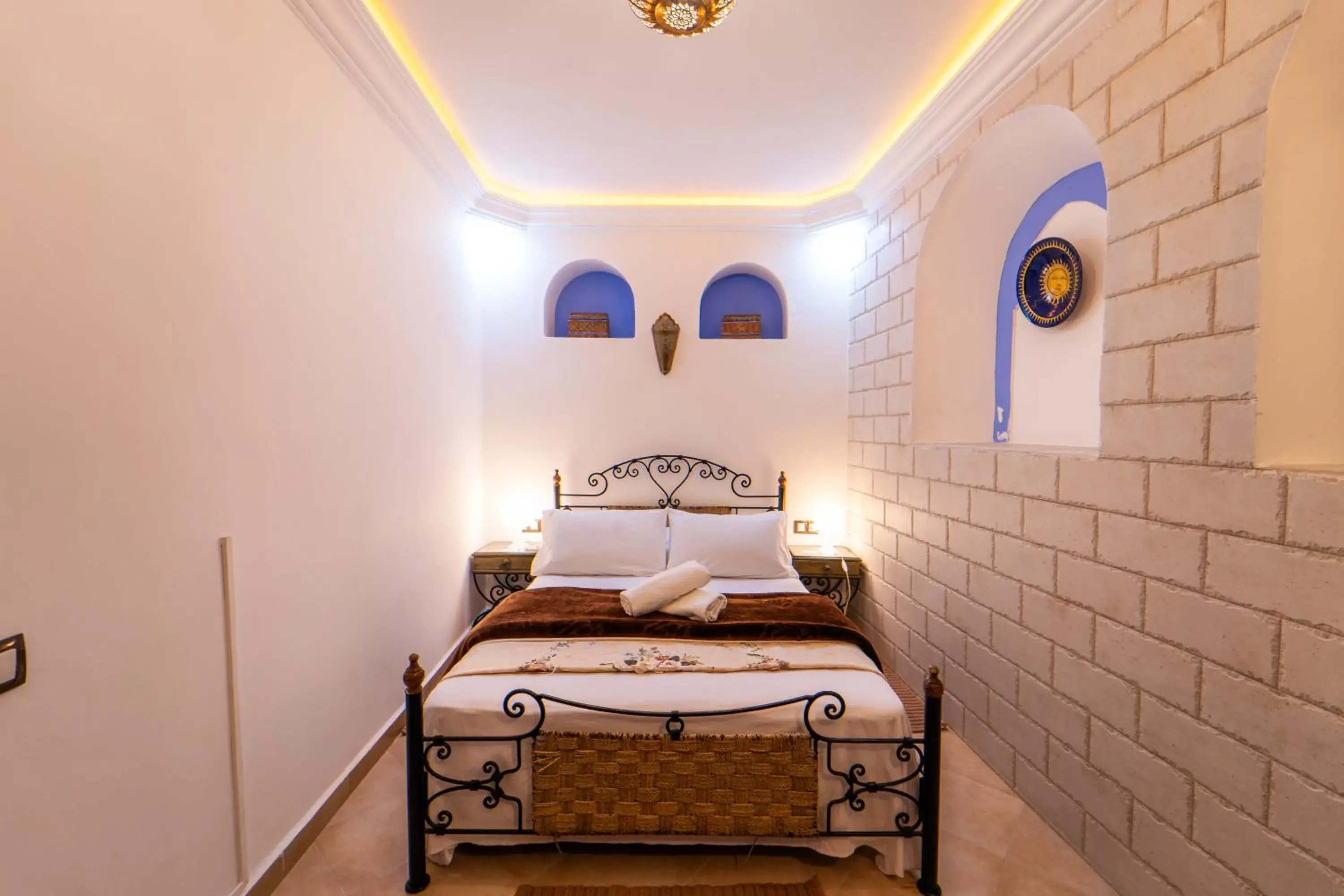 Bed in DAR NOKHBA INN Bed in DAR NOKHBA INN