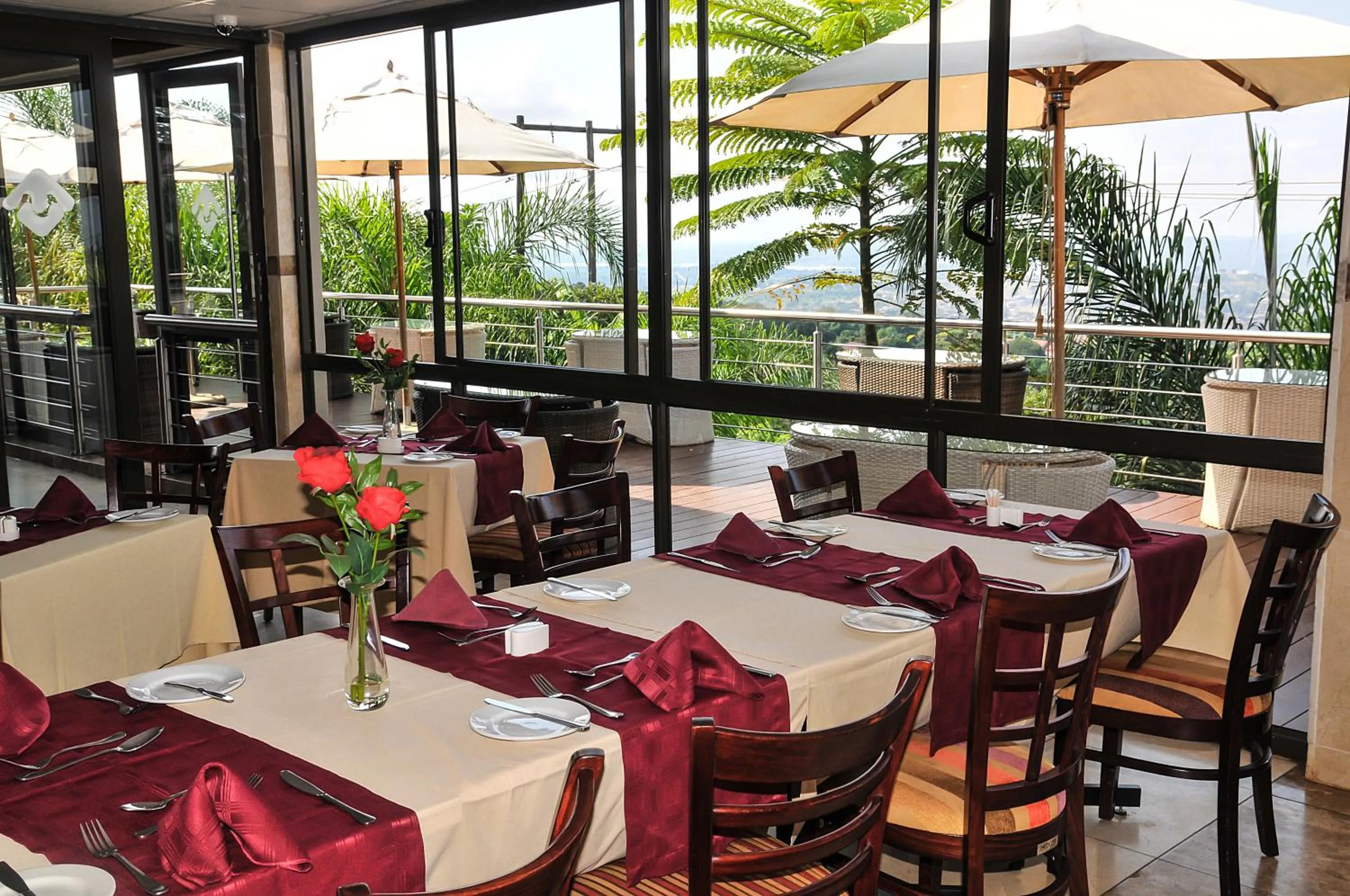 Restaurant/places to eat in 2Ten Hotel