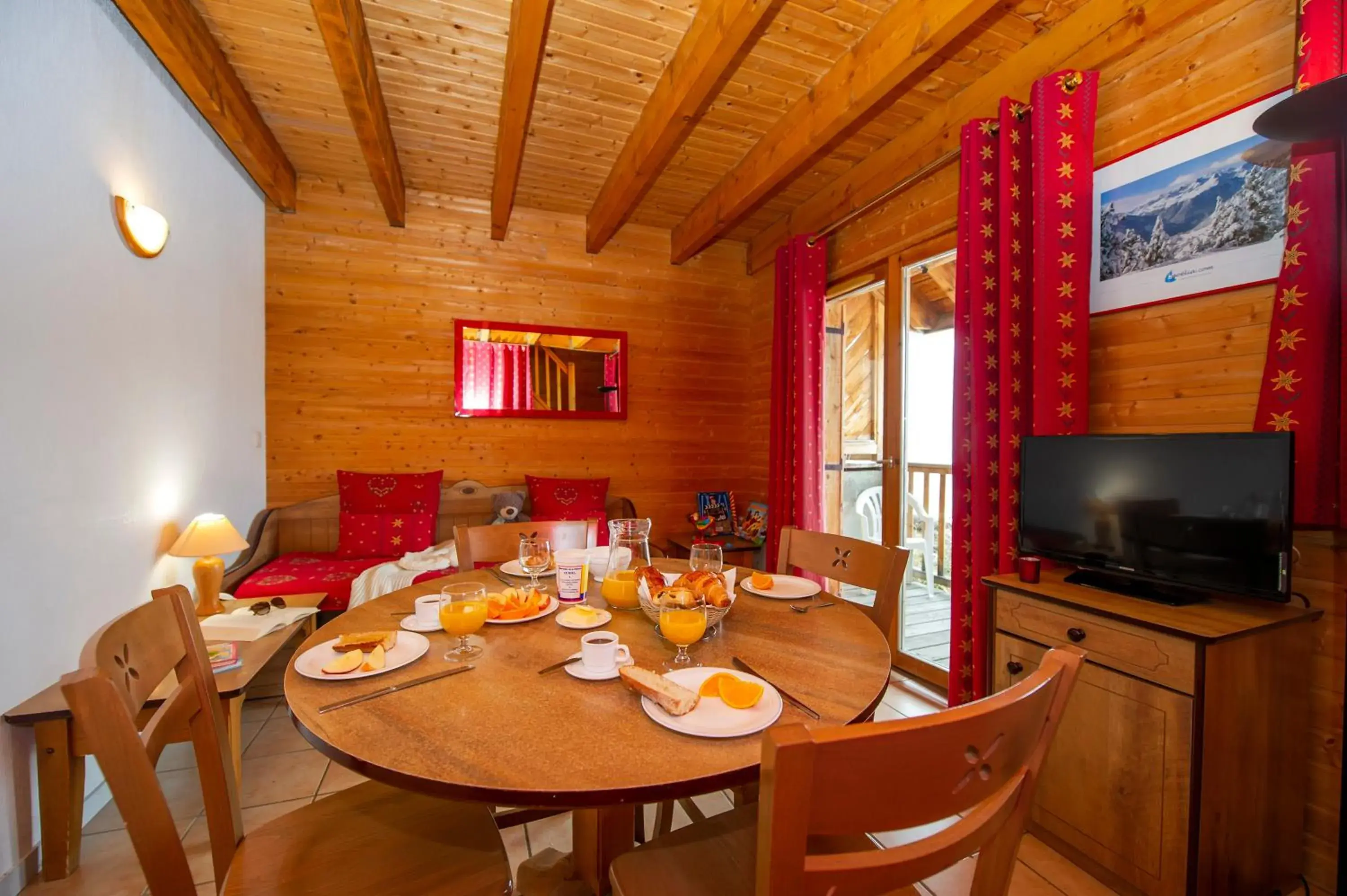 One-Bedroom Apartment (4 Adults) in Résidence Goélia Le Village Gaulois One-Bedroom Apartment (4 Adults) in Résidence Goélia Le Village Gaulois