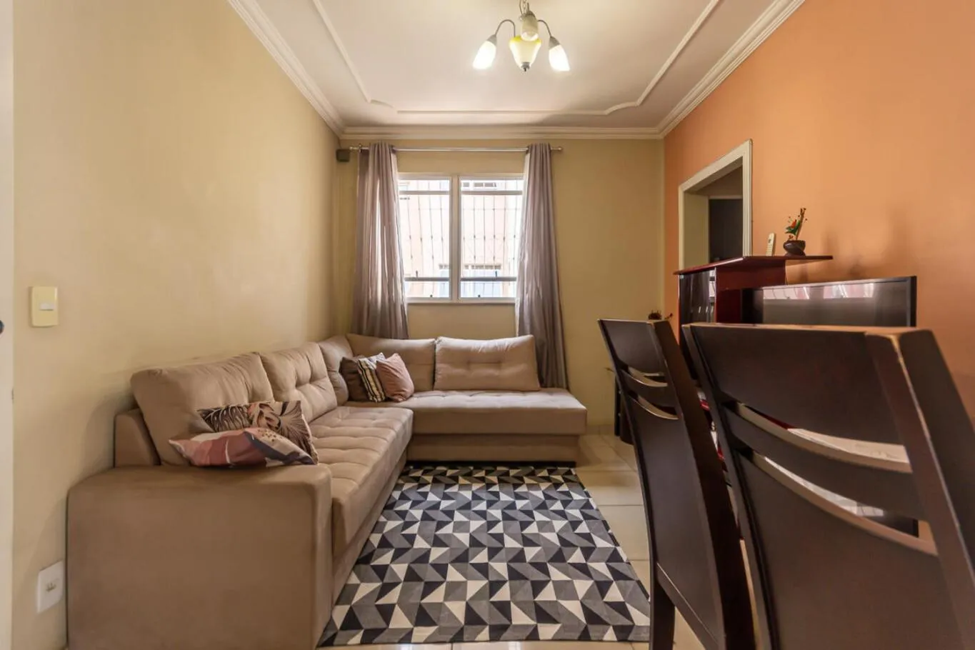 Apto com ótima localização, Wi-Fi e garagem